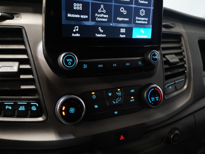 Ford Transit Custom Bestelbus 2.0 TDCI 130 pk Aut. L2 Carplay/ Airco/ Cruise/ Camera/ PDC V+A/ DAB