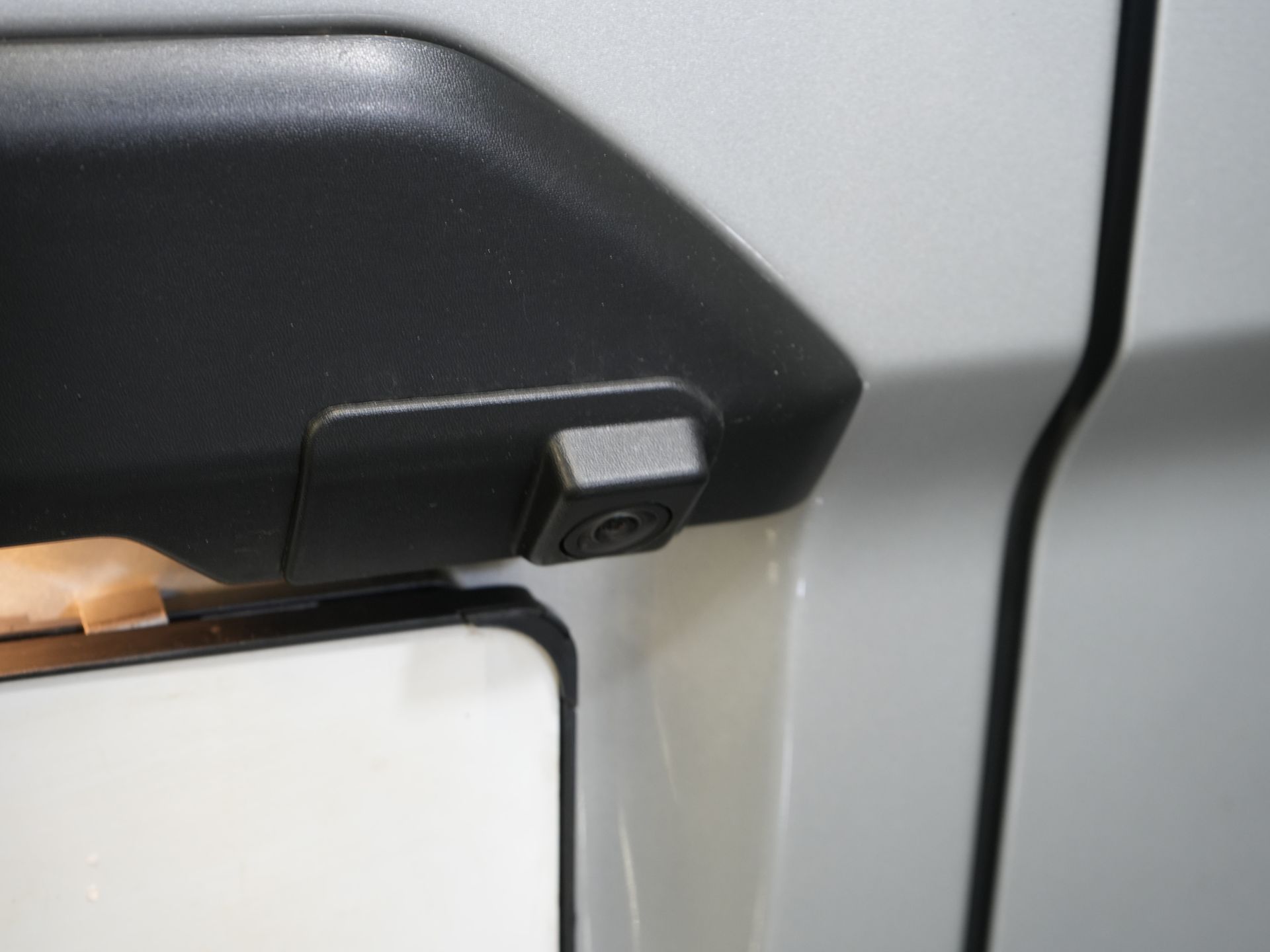 Ford Transit Custom Bestelbus 2.0 TDCI 130 pk Aut. L2 Carplay/ Airco/ Cruise/ Camera/ PDC V+A/ DAB