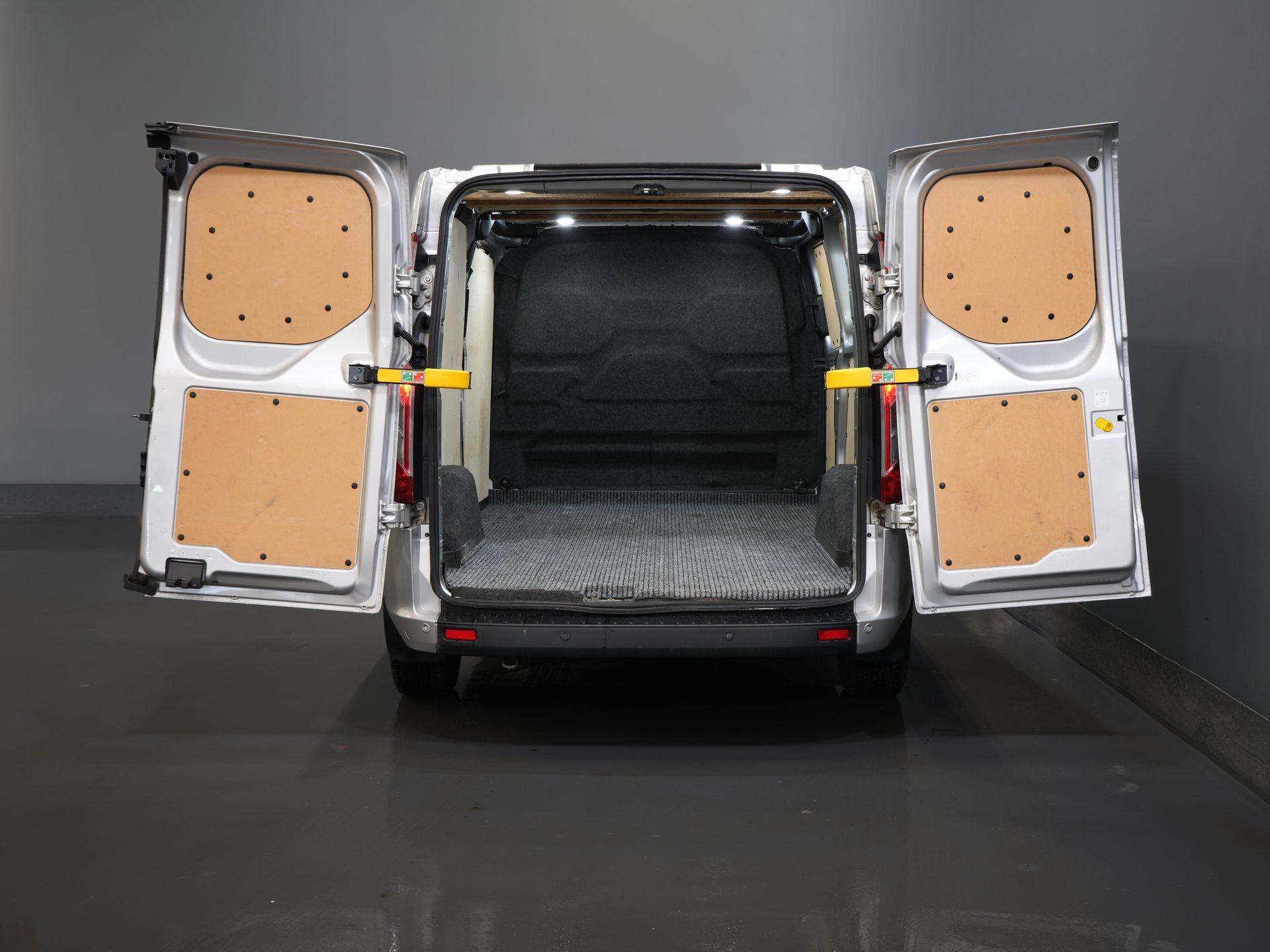 Ford Transit Custom Van 2.0 TDCI 130 hp Aut. L2 Carplay/ Airco/ Cruise/ Kamera/ PDC V+A/ DAB