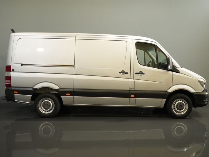 Mercedes-Benz Sprinter Van 319 3.0 V6 EURO6 L2 EXPORT ONLY 3.5t Trekverm./ Gev.Stoel/ Stoelverw./ Camera/ Cruise/ Navi/ Airco/ Towing hook