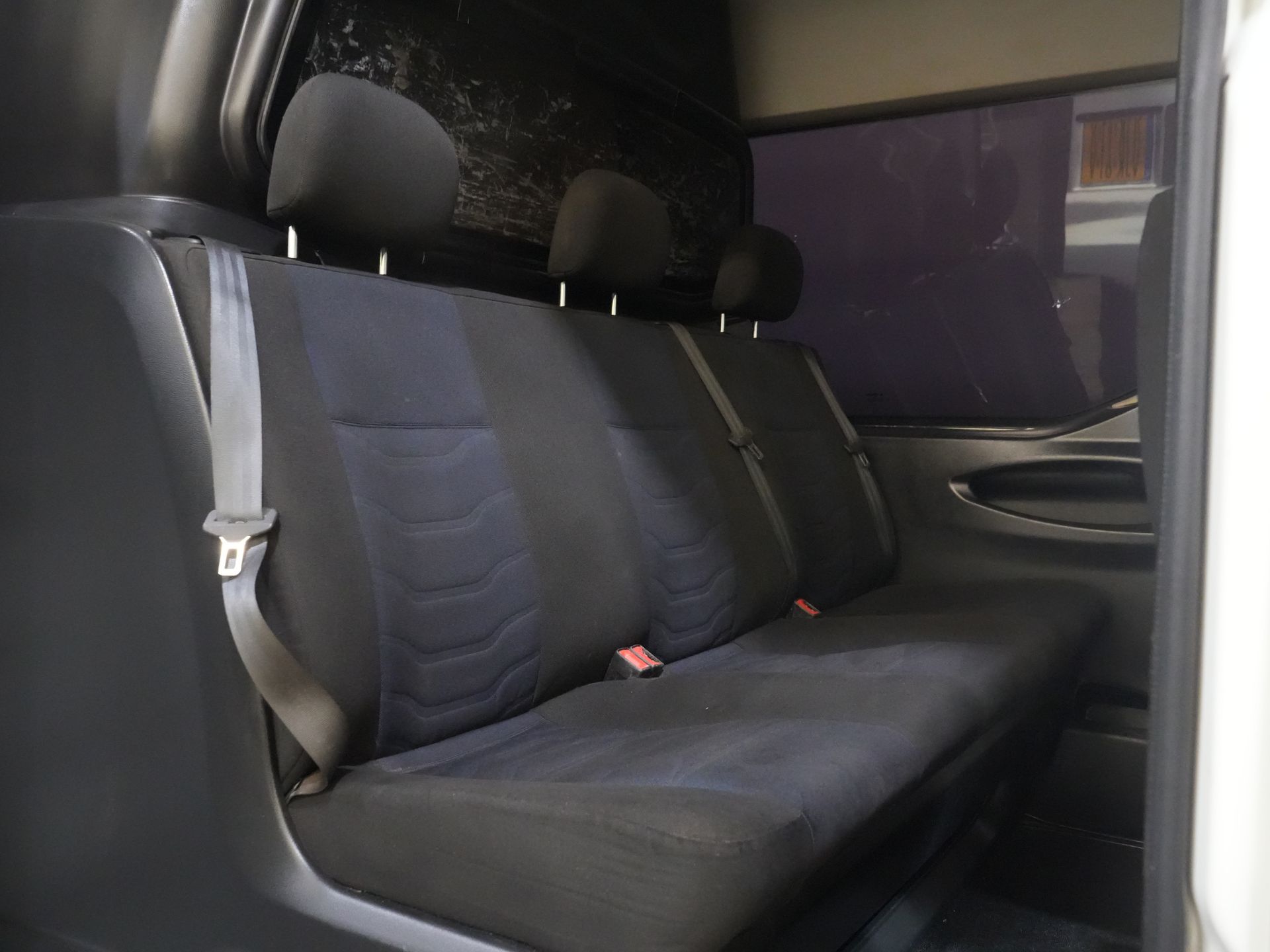 Iveco Daily Furgonetas 35S16V 2.3 L3H2 155 CV Aut DC Doble Cabina SÓLO EXPORTACIÓN 3.5T remolque/ Clima/ Crucero/ Cámara/ Gancho de remolque