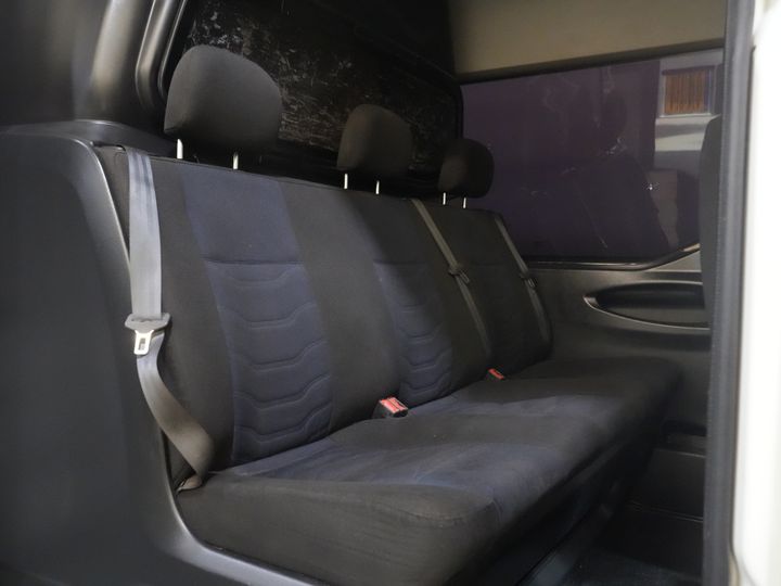 Iveco Daily Furgonetas 35S16V 2.3 L3H2 155 CV Aut DC Doble Cabina SÓLO EXPORTACIÓN 3.5T remolque/ Clima/ Crucero/ Cámara/ Gancho de remolque