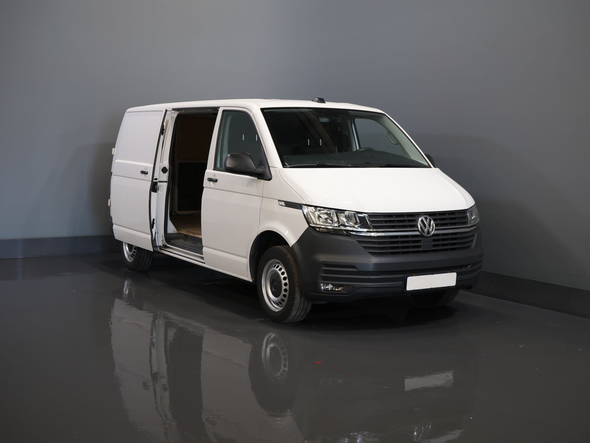 Volkswagen Transporter Van 2.0 TDI L2 BPM БЕЗКОШТОВНО! NL Car/ Carplay/ Cruise/ Airco/ Navi/ PDC