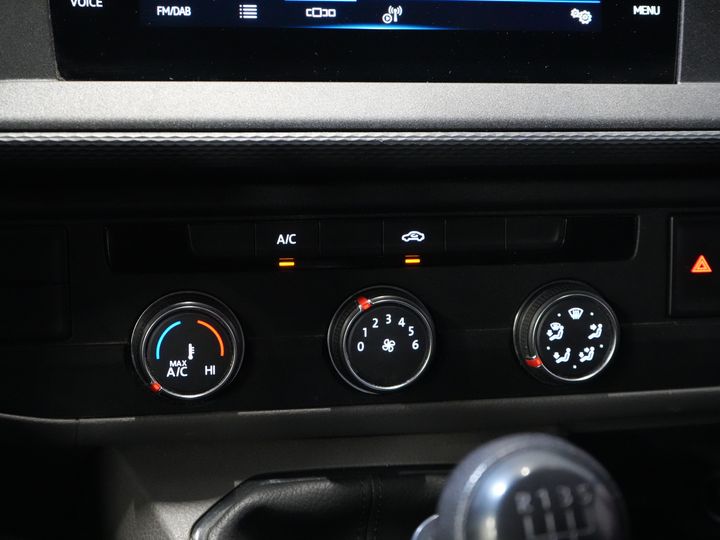 Volkswagen Transporter Van 2.0 TDI L2 BPM БЕЗКОШТОВНО! NL Car/ Carplay/ Cruise/ Airco/ Navi/ PDC