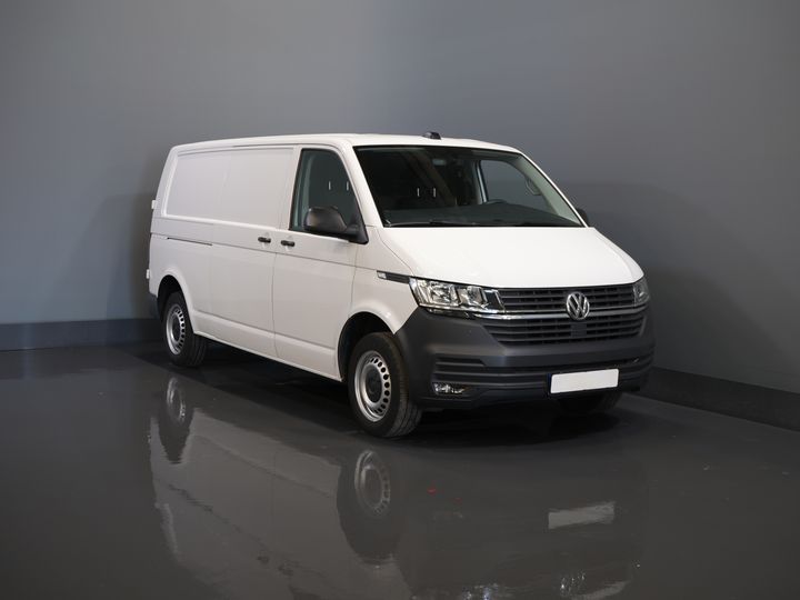 Volkswagen Transporter Van 2.0 TDI L2 BPM FREE! NL Car/ Carplay/ Cruise/ Airco/ Navi/ PDC