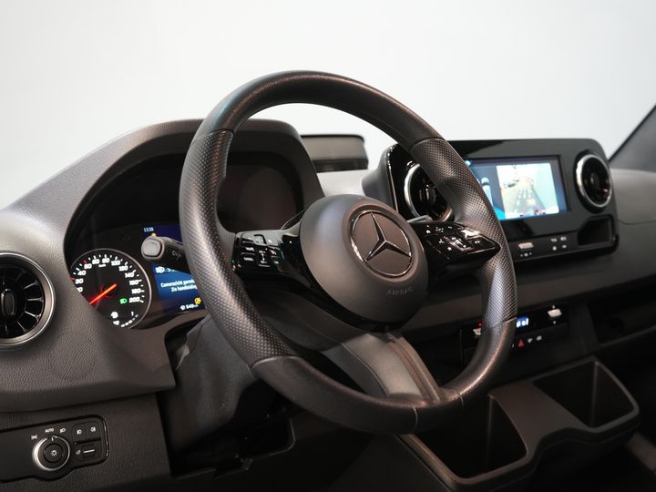 Mercedes-Benz Sprinter Bestelbus 317 CDI Aut. L2H2 3.5t Trekverm./ LED/ Gev.Stoel/ 270 Gr.Deuren/ Stoelverw./ Navi/ Camera/ PDC/ Cruise/ Airco