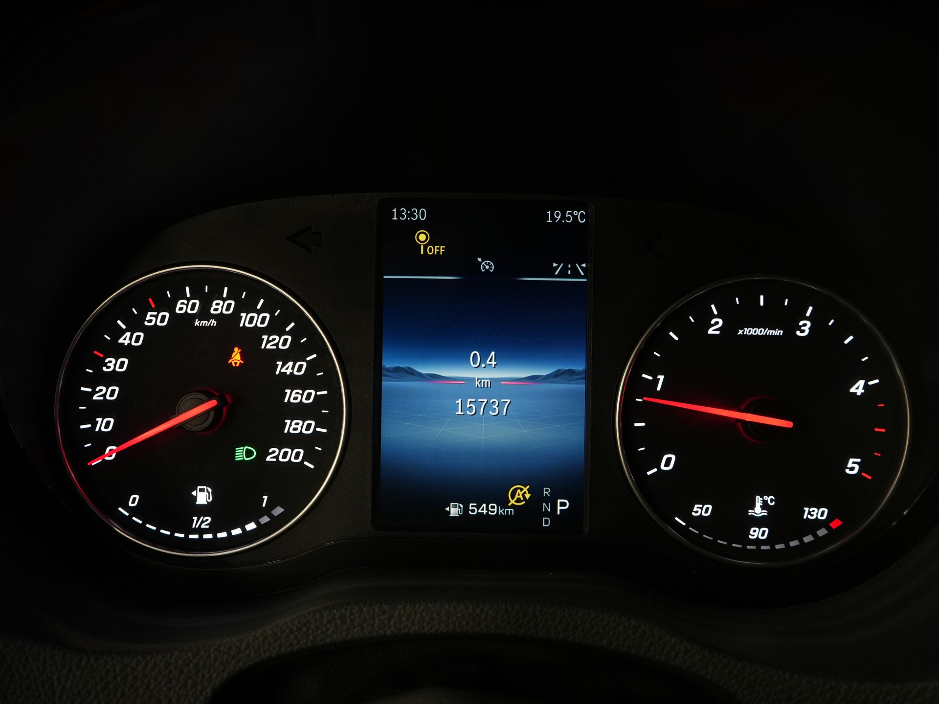 Mercedes-Benz Sprinter Bestelbus 317 CDI Aut. L2H2 3.5t Trekverm./ LED/ Gev.Stoel/ 270 Gr.Deuren/ Stoelverw./ Navi/ Camera/ PDC/ Cruise/ Airco