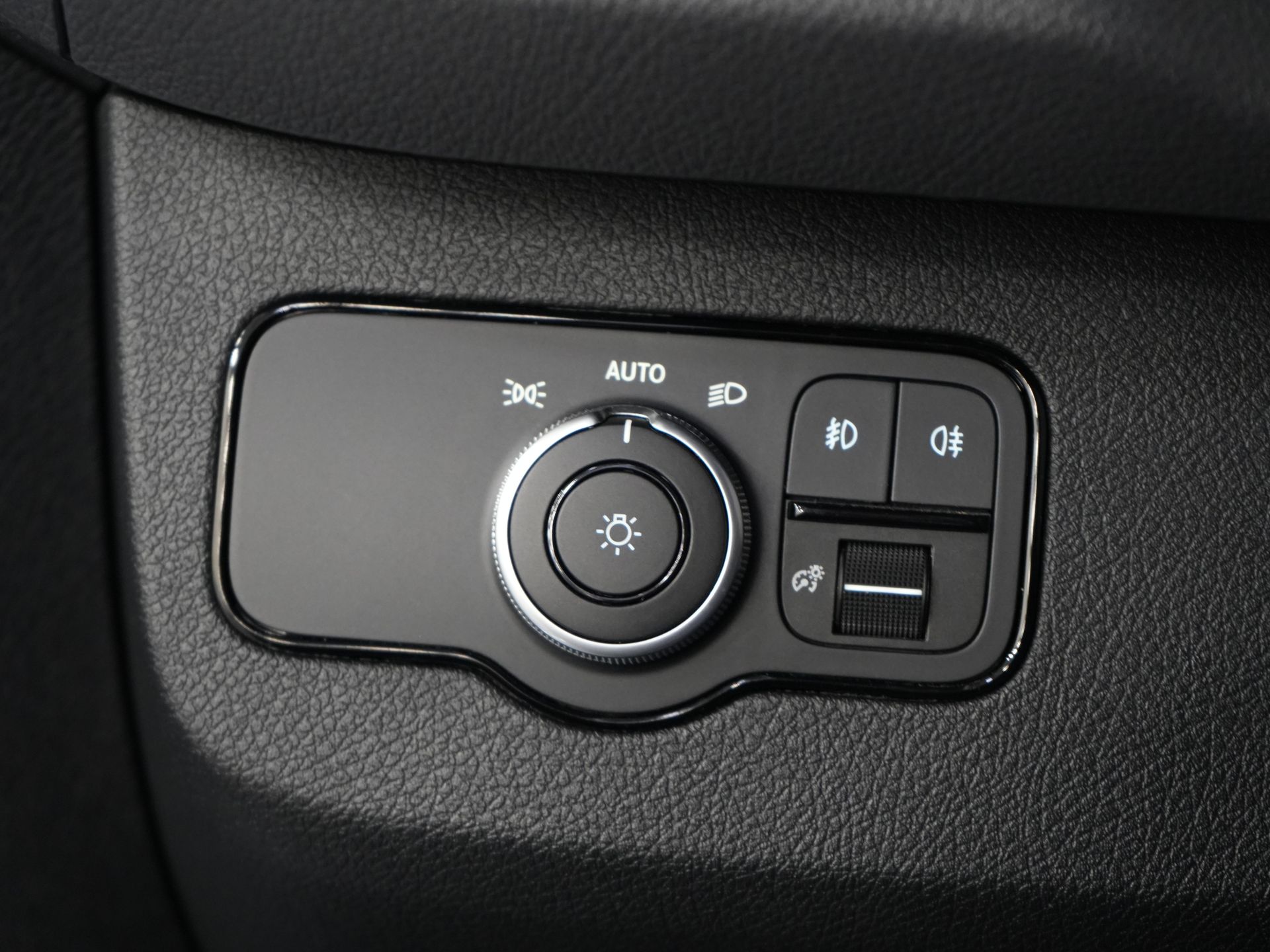 Mercedes-Benz Sprinter Bestelbus 317 CDI Aut. L2H2 3.5t Trekverm./ LED/ Gev.Stoel/ 270 Gr.Deuren/ Stoelverw./ Navi/ Camera/ PDC/ Cruise/ Airco