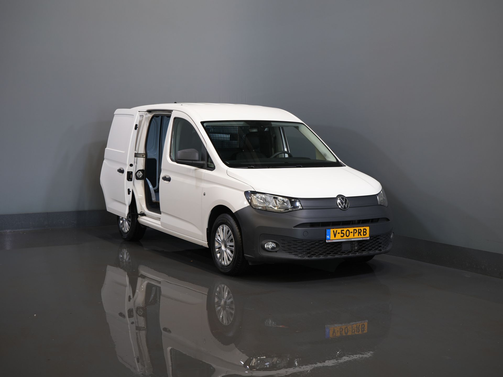 Volkswagen Caddy Cargo Van 2.0 TDI 100 hp Inverter/ Sortimo/ Cruise/ Airco/ DAB