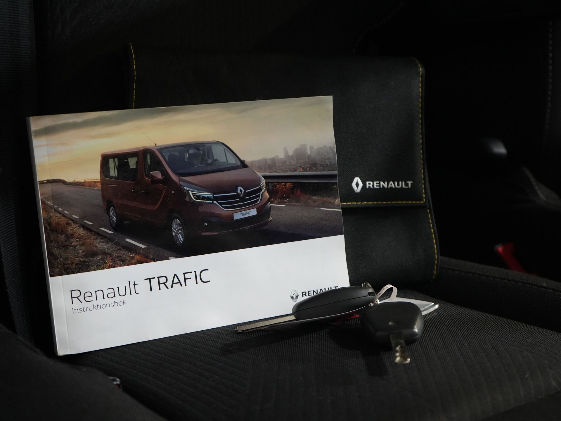 Renault Trafic Van 2.0 dCi 145 cv Aut. L2 LED/ 18