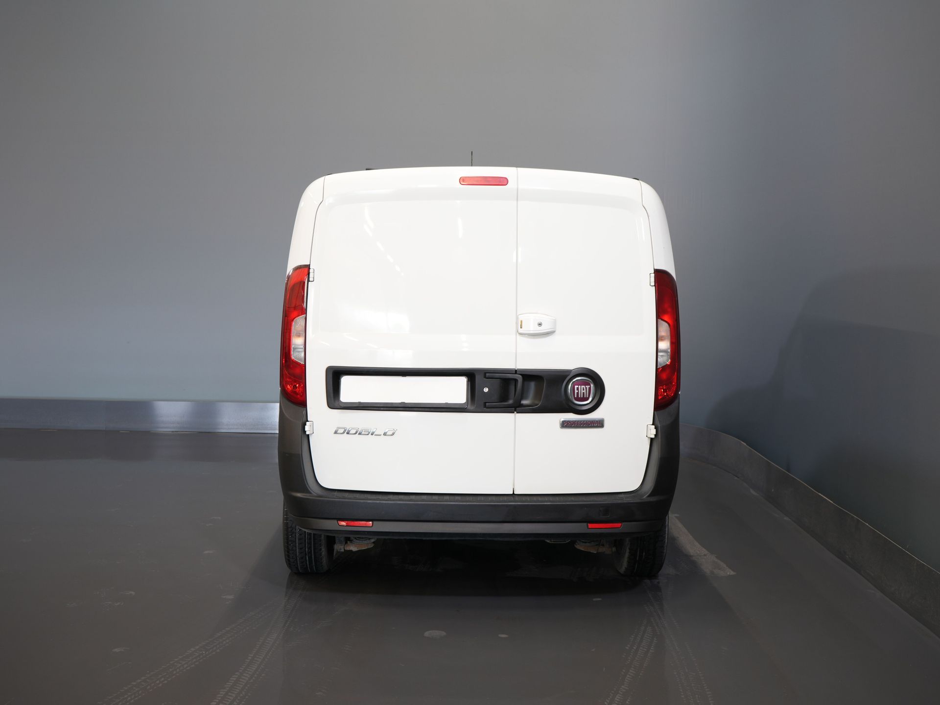 Fiat Dobló Cargo Bestelbus 1.3 MJ BPM VRIJ! 7x Voorraad NL Auto/ Airco/ Bluetooth/ Betimmering