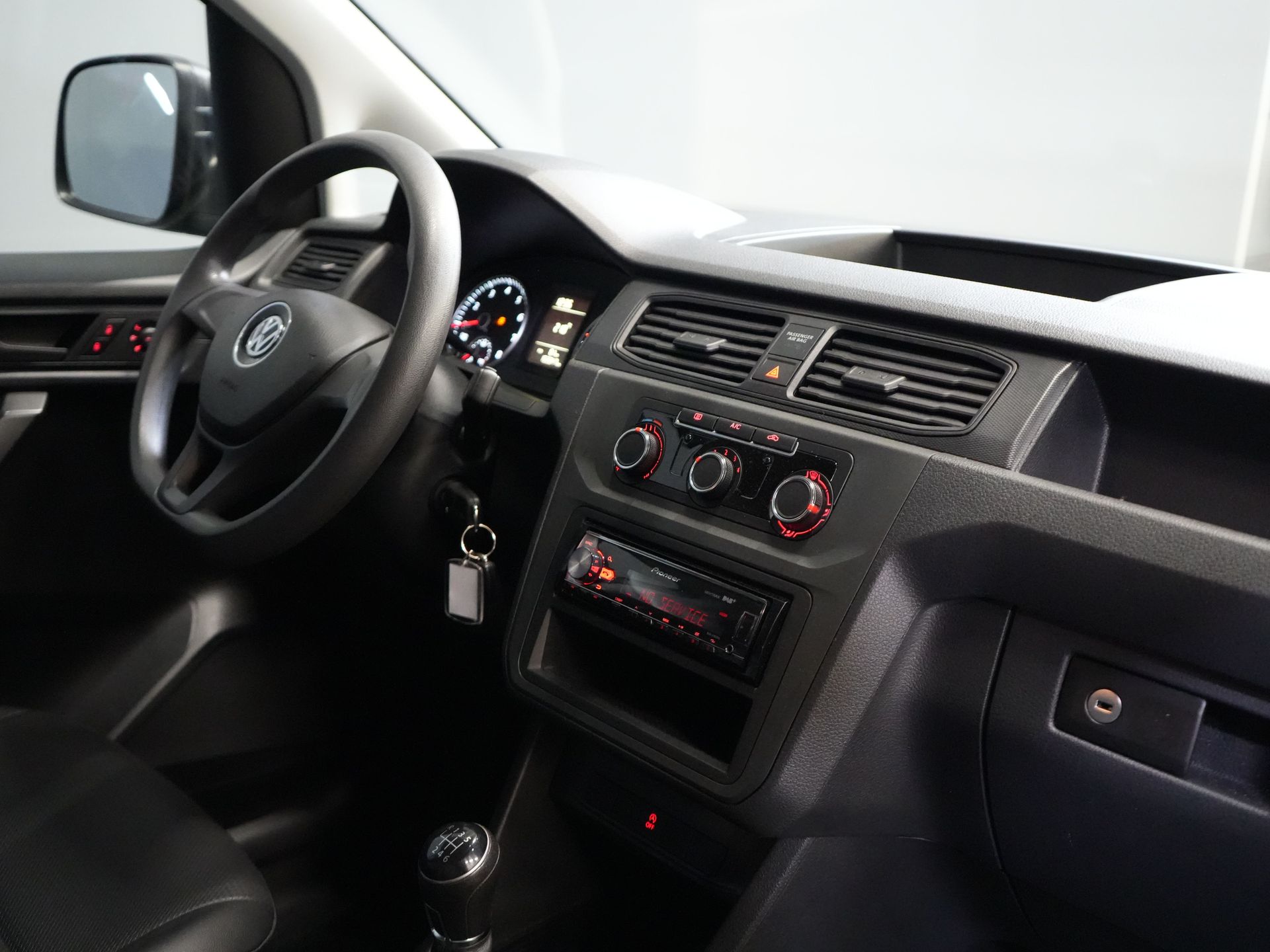 Volkswagen Caddy Van 1.4 TSI 125 к.с. BPM БЕЗКОШТОВНО! БЕНЗИН / Шкіра / Круїз / Кондиціонер