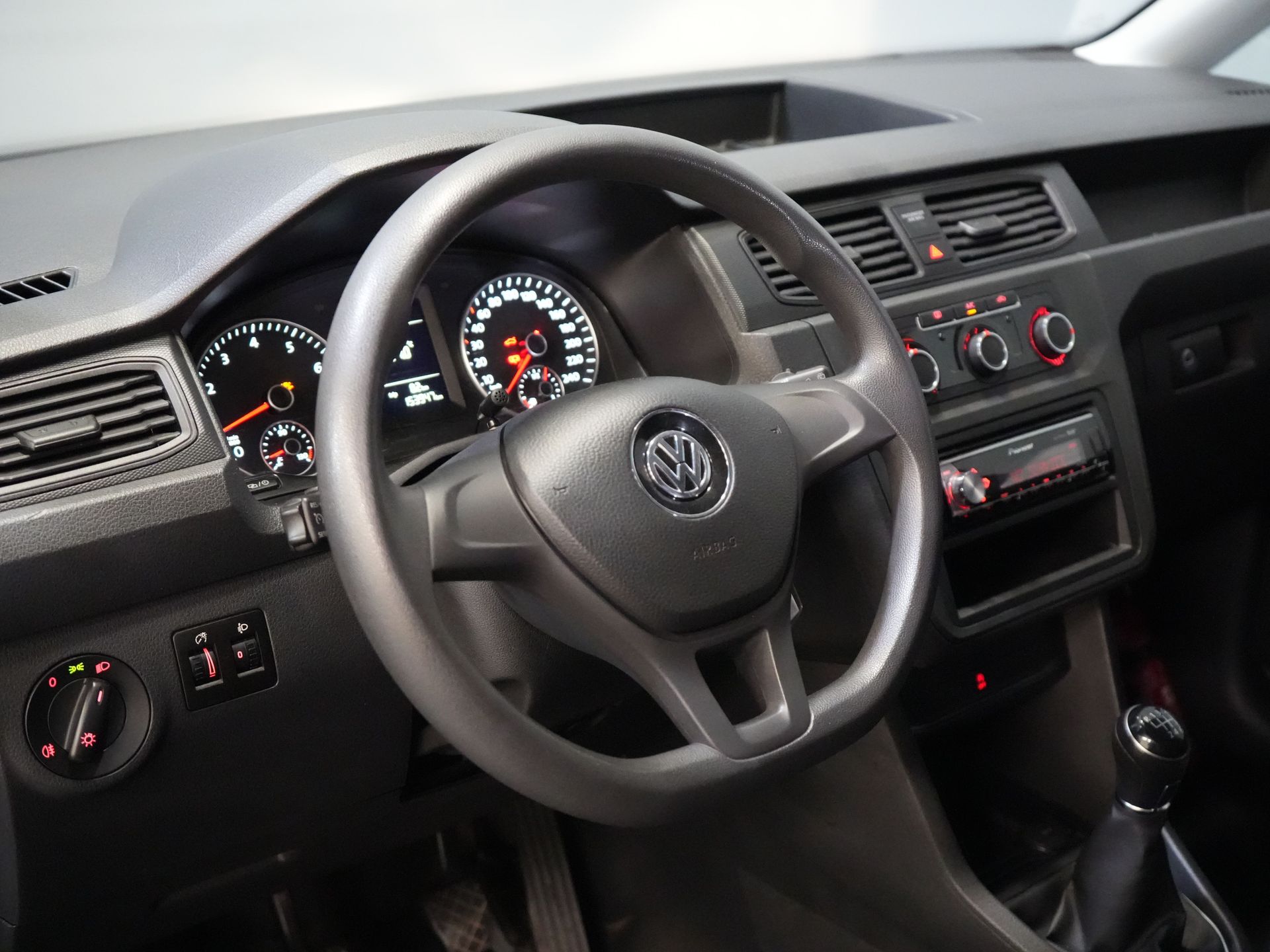 Volkswagen Caddy Van 1.4 TSI 125 к.с. BPM БЕЗКОШТОВНО! БЕНЗИН / Шкіра / Круїз / Кондиціонер