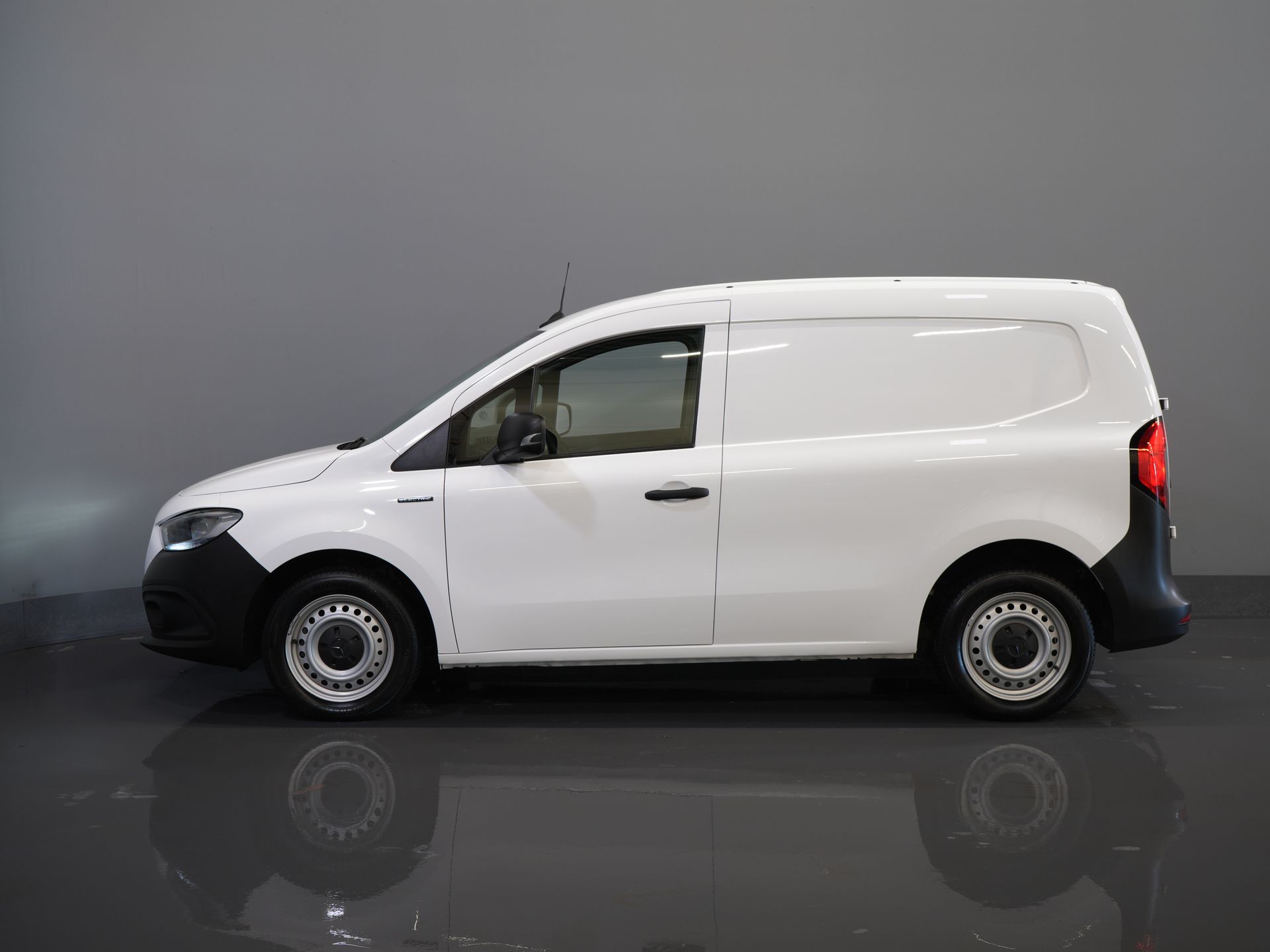 Mercedes-Benz eCitan Van 112 51 кВт/год 284 км WLTP Фаркоп/ Клімат/ PDC/ Радіо