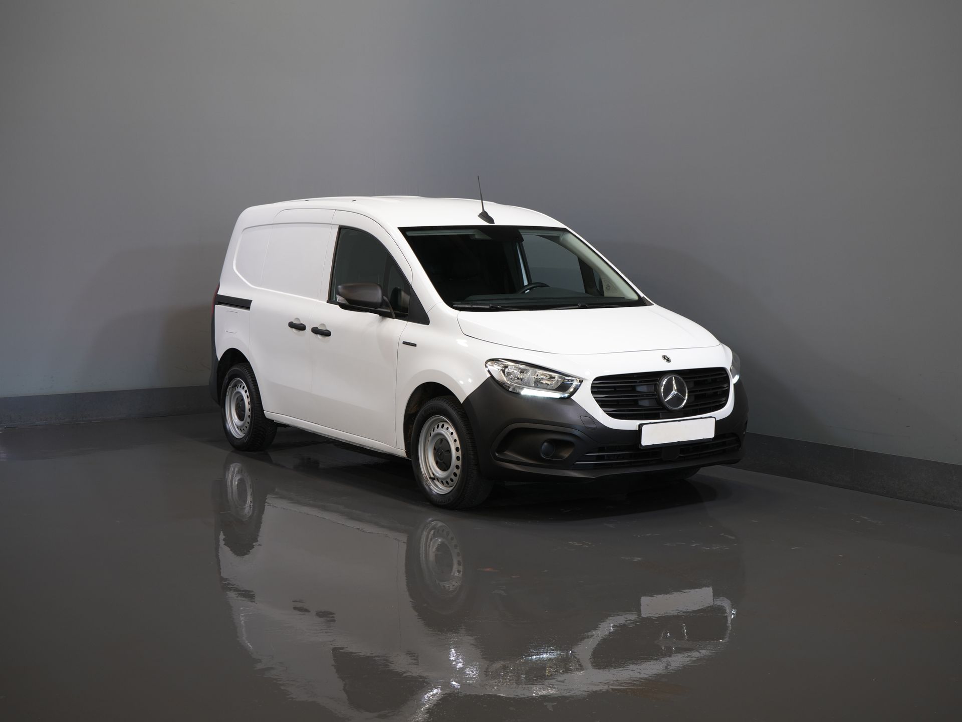 Mercedes-Benz eCitan Van 112 51 кВт/год 284 км WLTP Фаркоп/ Клімат/ PDC/ Радіо