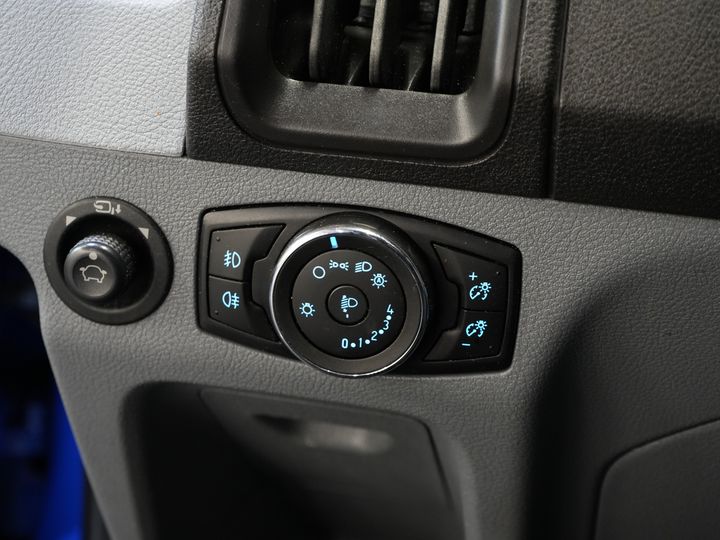 Ford Transit Bestelbus 2.0 TDCI 130 pk L2H2 Trend NL Auto/ 2xSchuifdeur/ Imperaal + Ladder/ Inrichting/ Cruise/ Camera/ Trekhaak/ PDC/ Airco