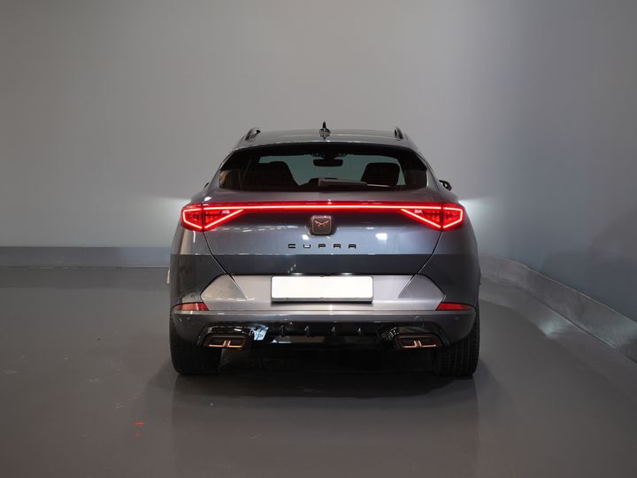 CUPRA Formentor SUV 1.4 e-Hybrid VZ 245 CV Performance LED Matrix/ Pano/ Adapt.Cruise/ Gancio di traino elettrico/ Memoria/ 19'' LMV/ Carplay