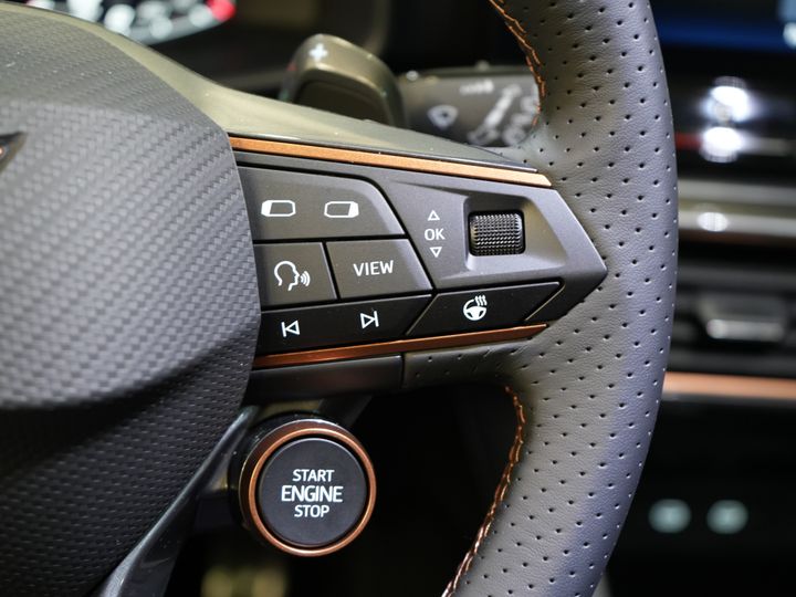 CUPRA Formentor SUV 1.4 e-Hybrid VZ 245 CV Performance LED Matrix/ Pano/ Adapt.Cruise/ Gancio di traino elettrico/ Memoria/ 19'' LMV/ Carplay