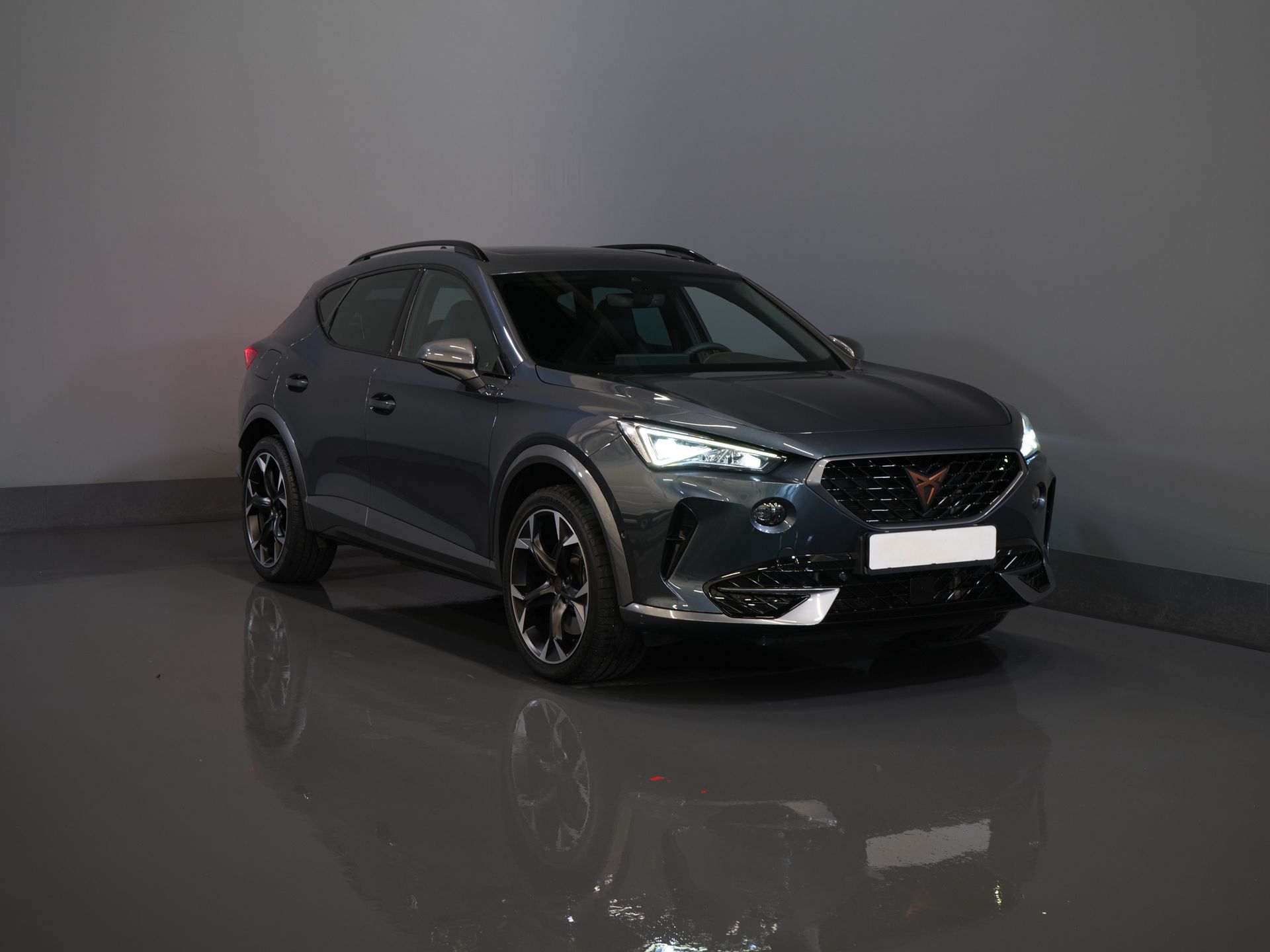 CUPRA Formentor SUV 1.4 e-Hybrid VZ 245 CV Performance LED Matrix/ Pano/ Adapt.Cruise/ Gancio di traino elettrico/ Memoria/ 19'' LMV/ Carplay