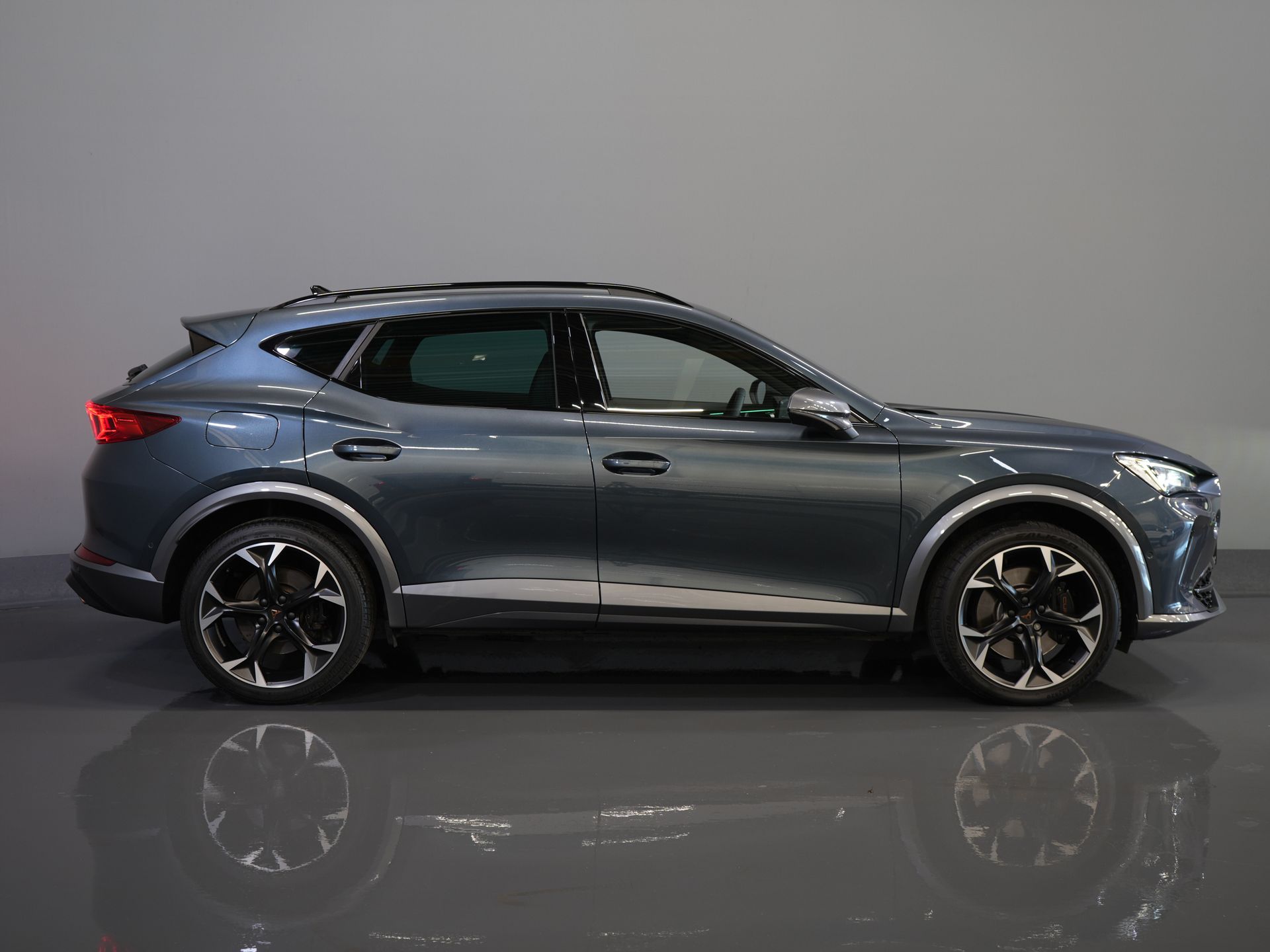 CUPRA Formentor SUV 1.4 e-Hybrid VZ 245 CV Performance LED Matrix/ Pano/ Adapt.Cruise/ Gancio di traino elettrico/ Memoria/ 19'' LMV/ Carplay