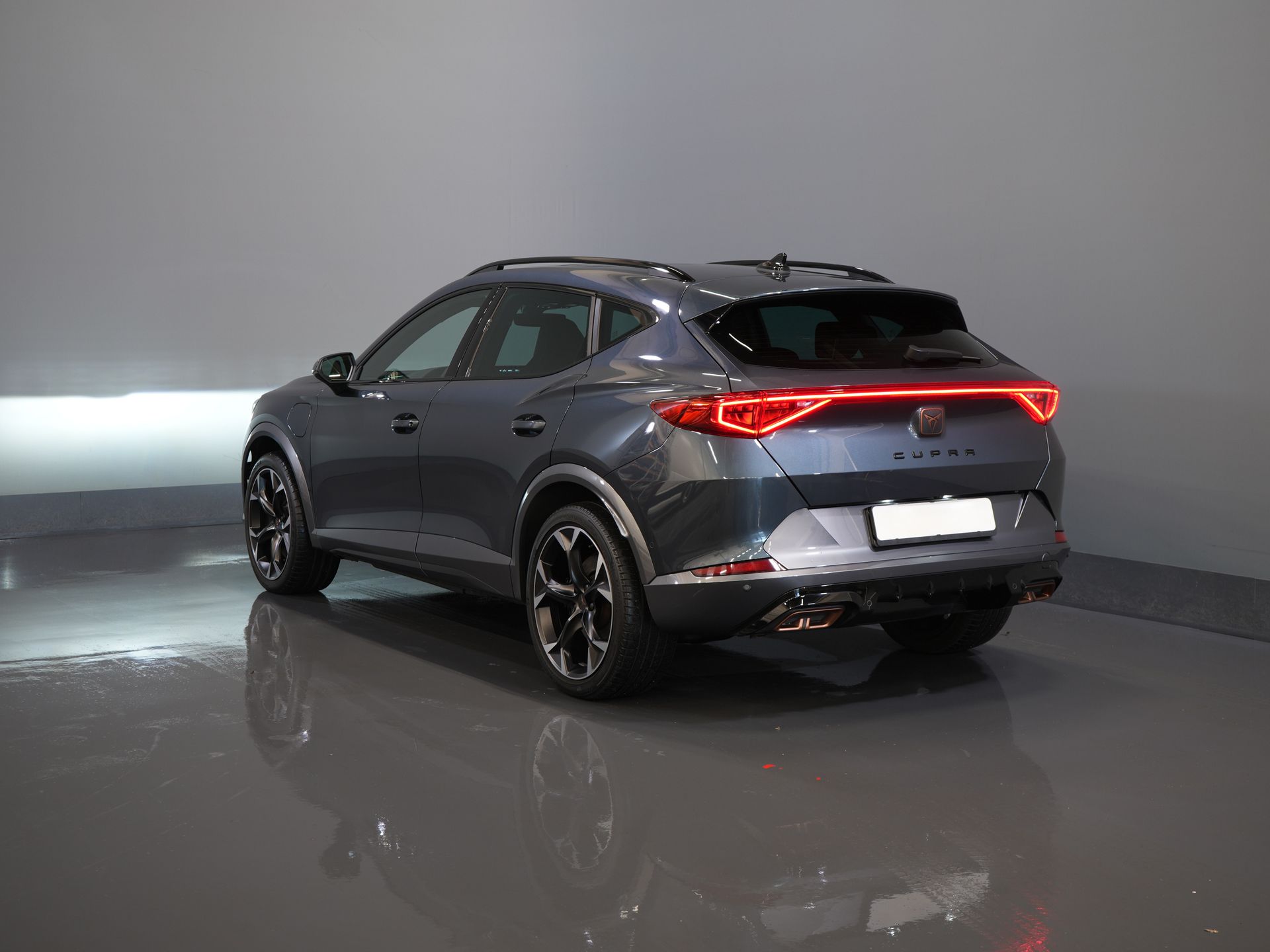 CUPRA Formentor SUV 1.4 e-Hybrid VZ 245 CV Performance LED Matrix/ Pano/ Adapt.Cruise/ Gancio di traino elettrico/ Memoria/ 19'' LMV/ Carplay