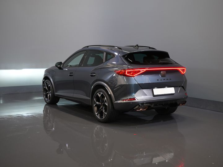 CUPRA Formentor SUV 1.4 e-Hybrid VZ 245 CV Performance LED Matrix/ Pano/ Adapt.Cruise/ Gancio di traino elettrico/ Memoria/ 19'' LMV/ Carplay