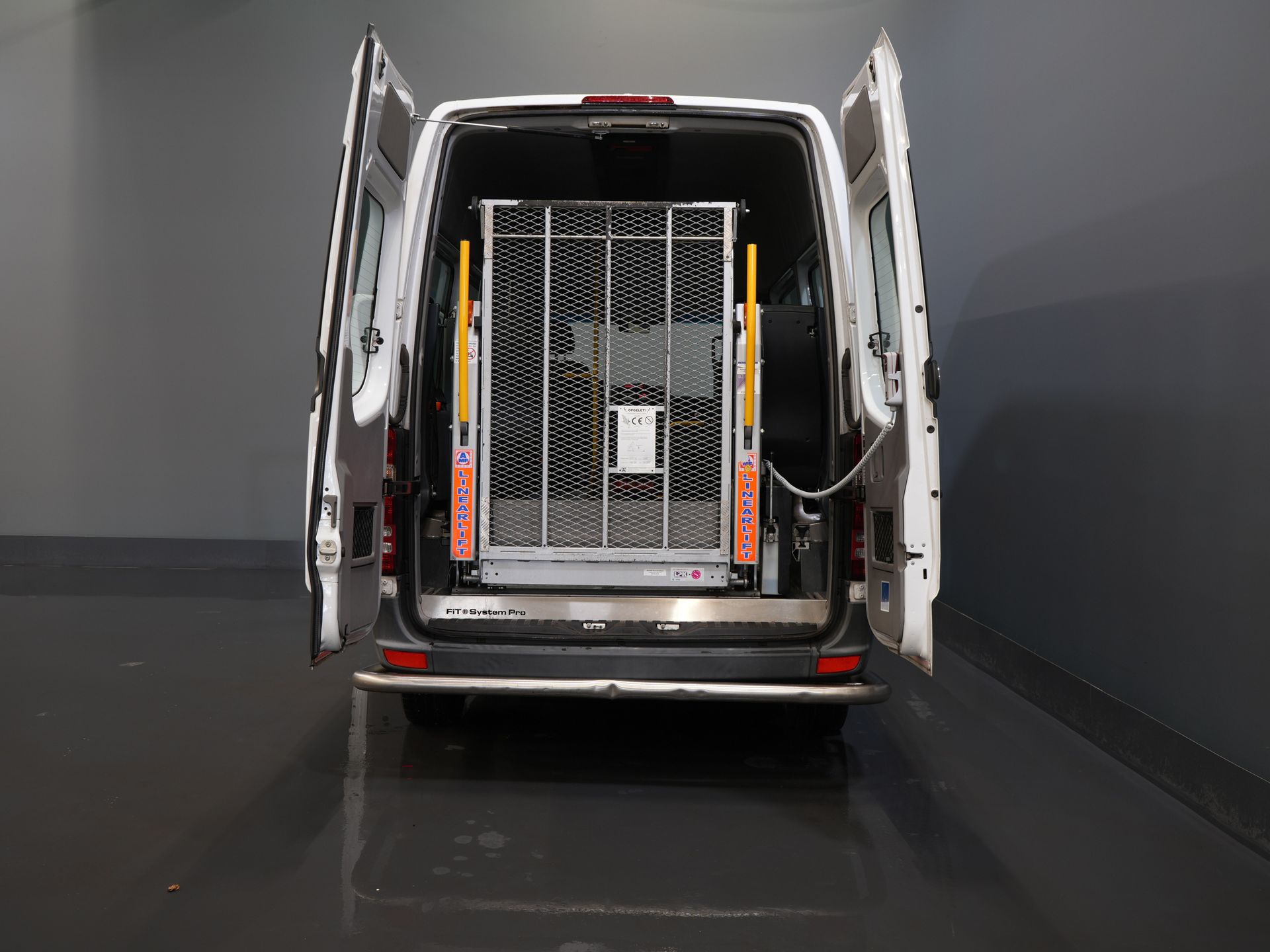 Mercedes-Benz Sprinter Personenvervoer 313 2.2 CDI L2H2 €10.164 Incl. BTW BPM VRIJ! EXPORT Combi/ 9 Persoons/ Kombi/ 9P/ Airco/ Rolstoellift