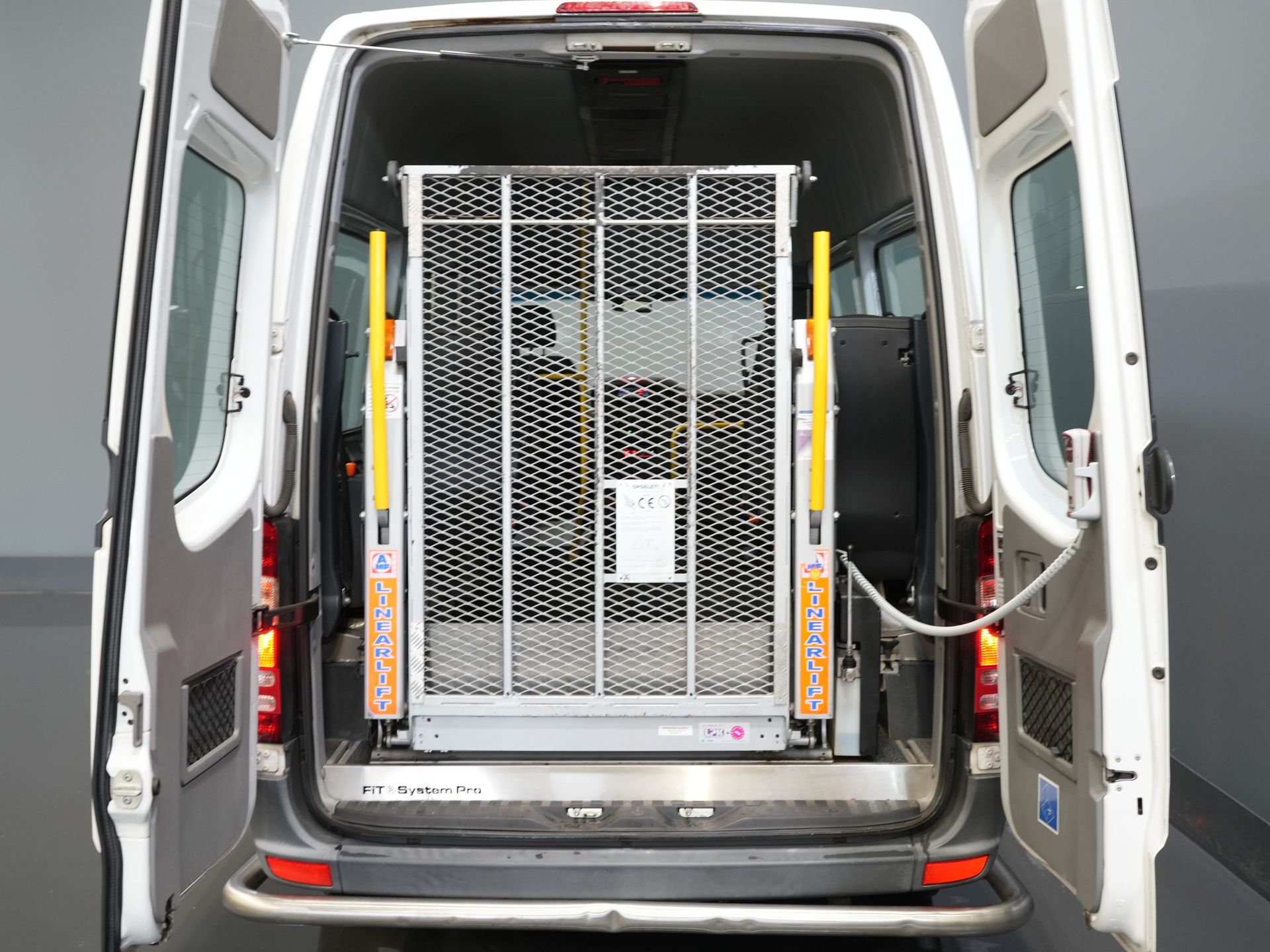 Mercedes-Benz Sprinter Personenvervoer 313 2.2 CDI L2H2 €10.164 Incl. BTW BPM VRIJ! EXPORT Combi/ 9 Persoons/ Kombi/ 9P/ Airco/ Rolstoellift