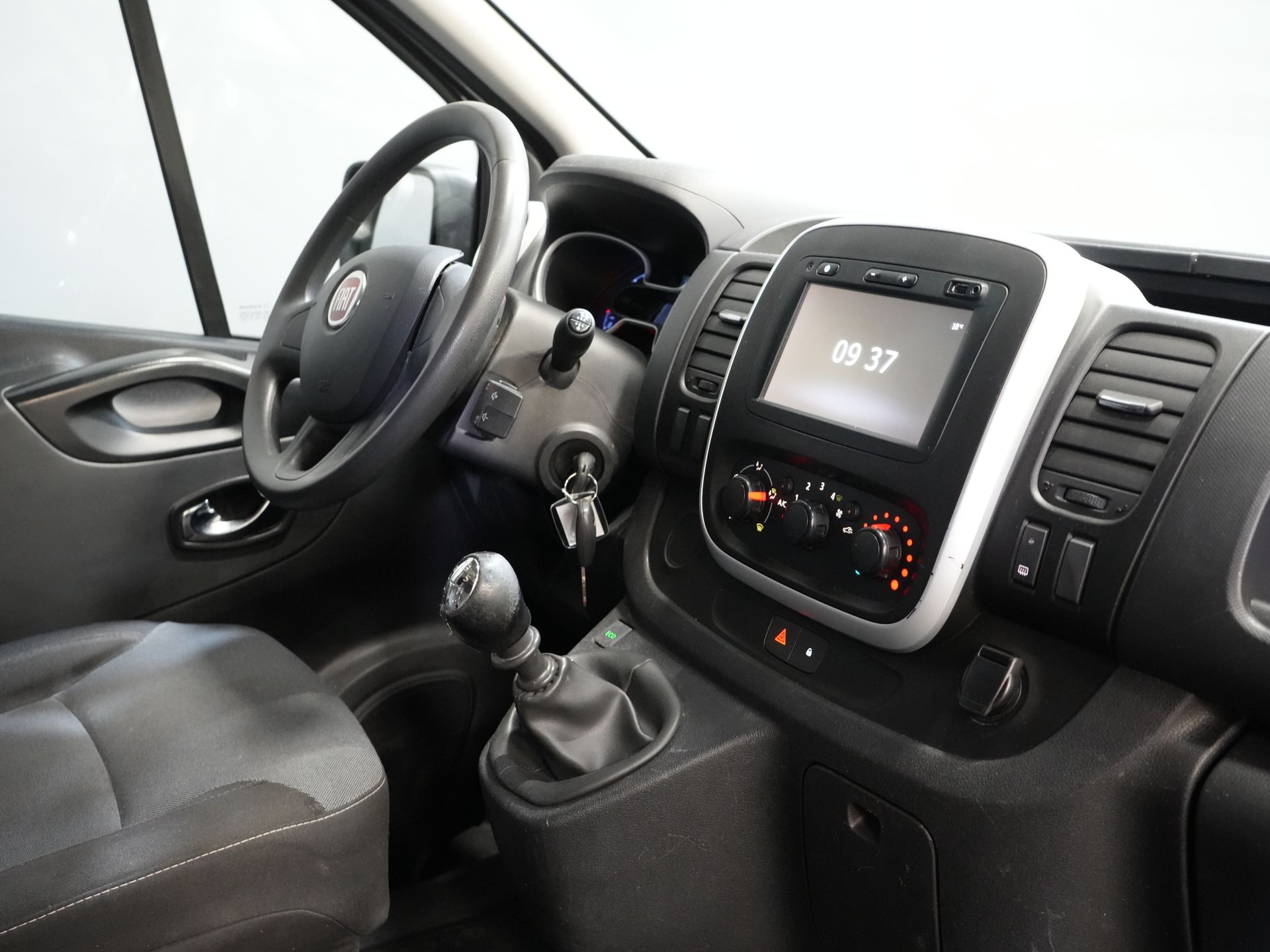 Fiat Talento Van 1.6 MJ 125 hp L2 BPM FREE! Camera/ PDC/ Towbar/ Navi/ Air conditioning