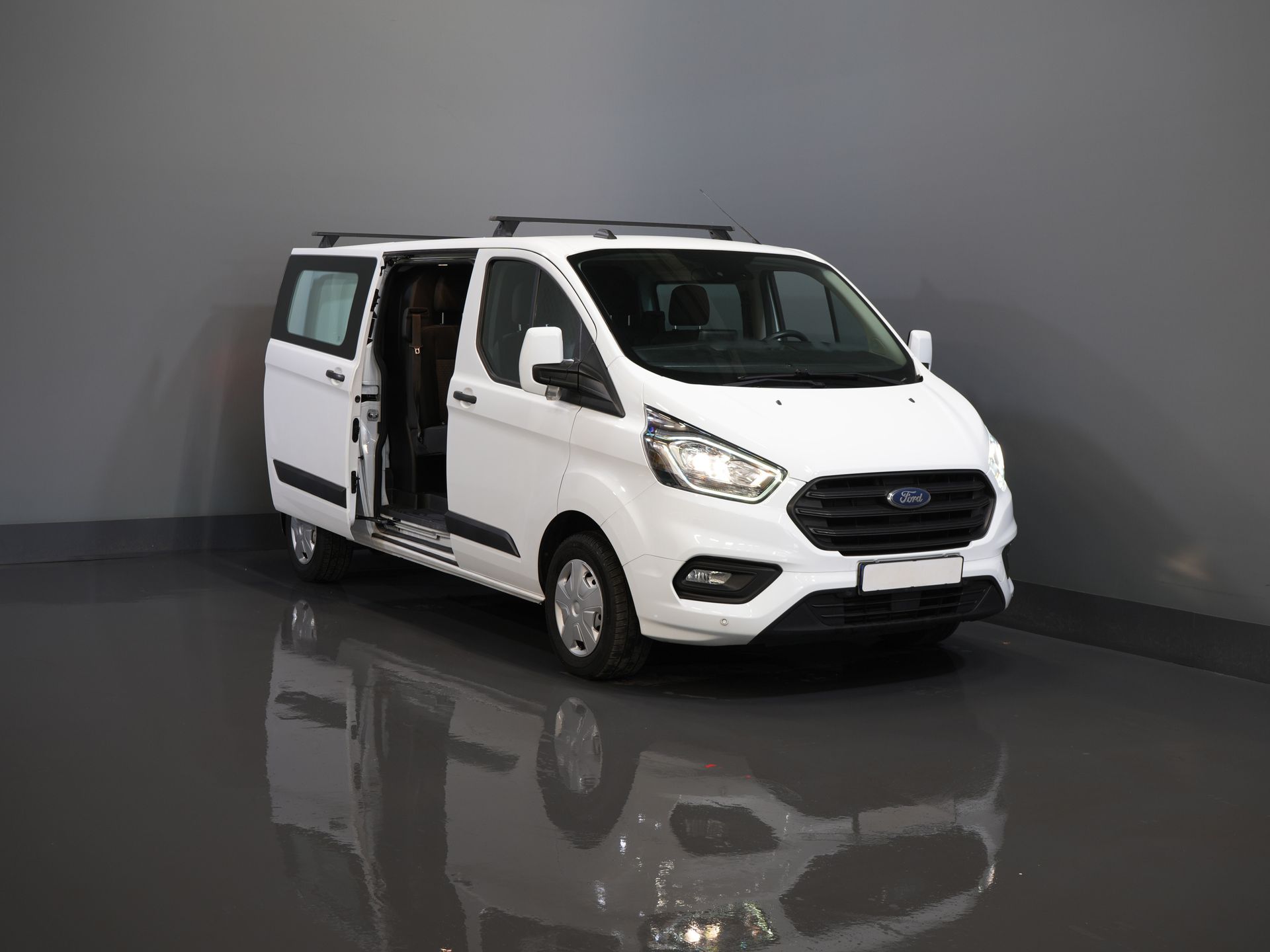 Ford Transit Custom Van 2.0 TDCI L2 Trend DC Double Cab BPM FREE! Seat heating/ Carplay/ 2.7t Towing device/ Navi/ PDC/ Cruise