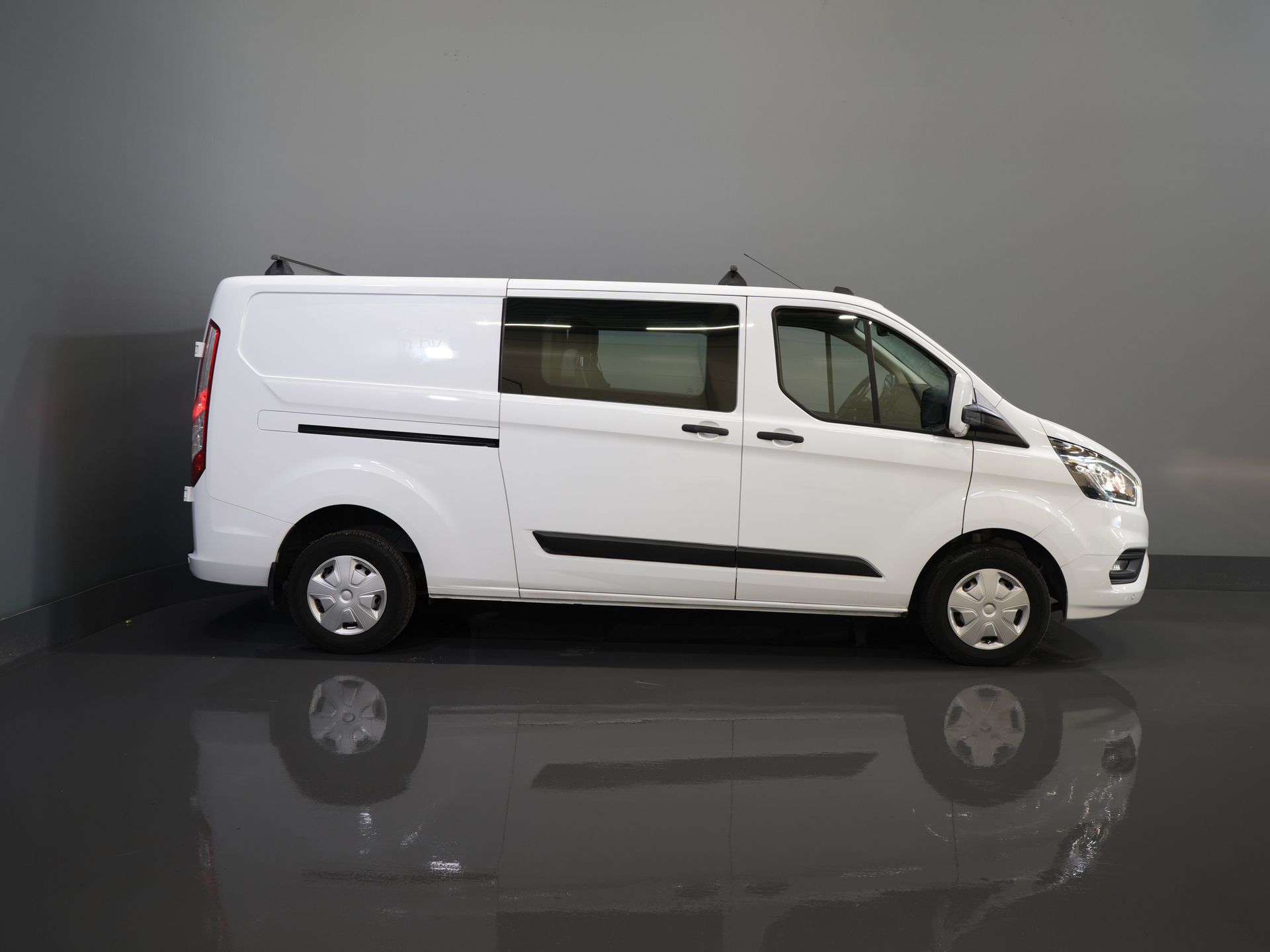 Ford Transit Custom Van 2.0 TDCI L2 Trend DC Double Cab BPM FREE! Seat heating/ Carplay/ 2.7t Towing device/ Navi/ PDC/ Cruise
