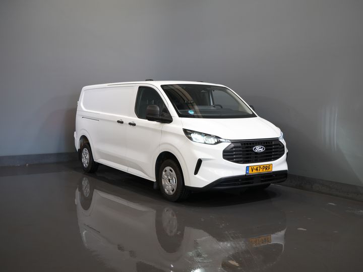 Furgoneta Ford Transit Custom 2.0 TDCI L2 Trend con CarPlay, cámara, climatizador, PDC, control de crucero y DAB