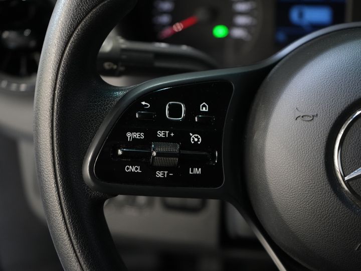 Mercedes-Benz Sprinter Bestelbus 314 2.2 CDI L2 145 pk MARGE Carplay/ Stoelverw./ Cruise/ Camera/ Airco/ DAB/ Navi/ PDC/ Trekhaak