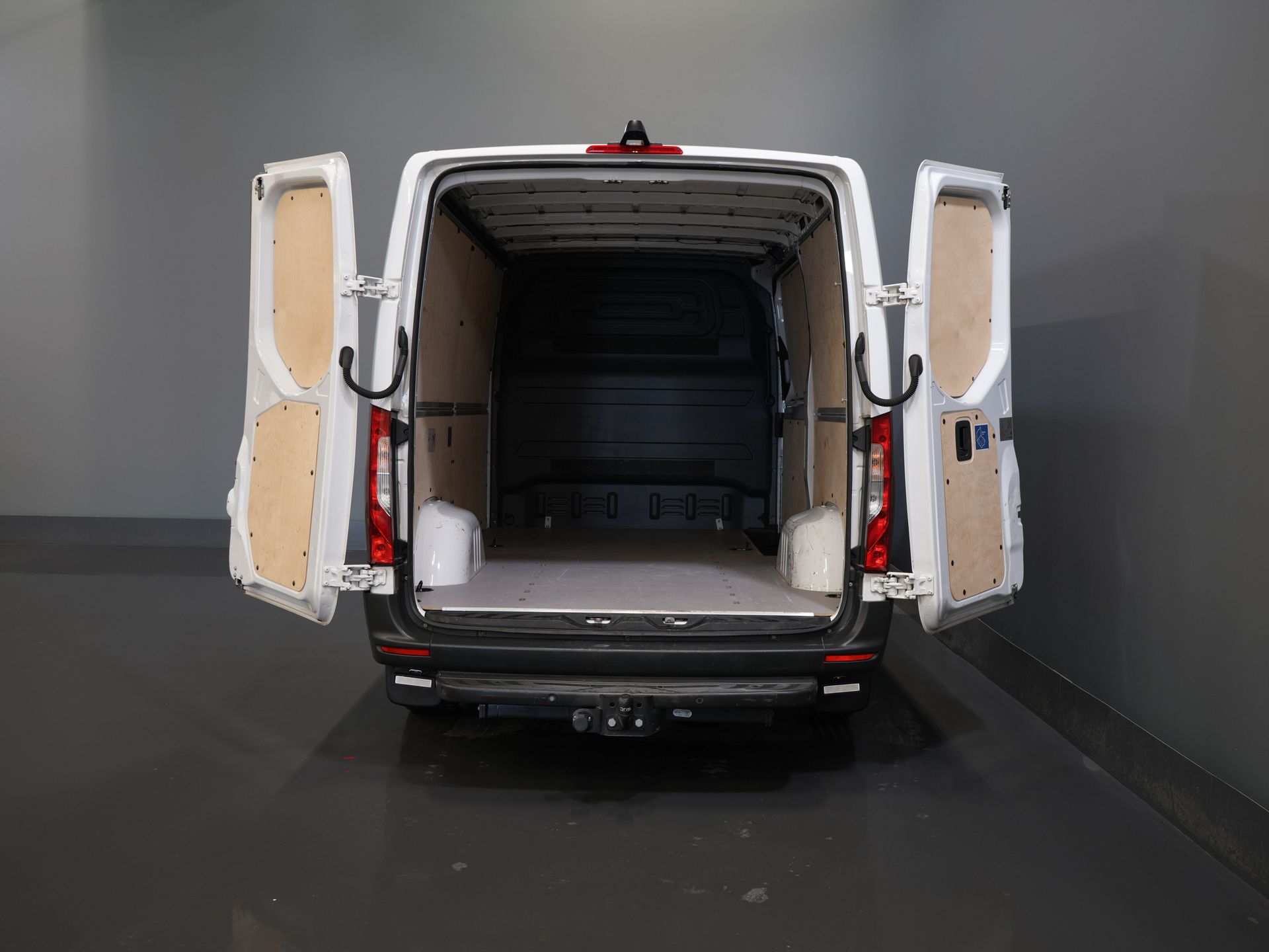 Mercedes-Benz Sprinter Bestelbus 314 2.2 CDI L2 145 pk MARGE Carplay/ Stoelverw./ Cruise/ Camera/ Airco/ DAB/ Navi/ PDC/ Trekhaak