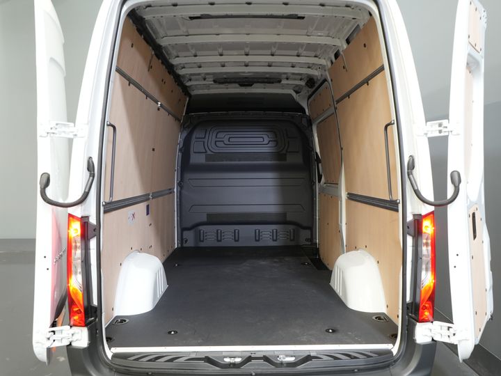 Mercedes-Benz Sprinter Van 317 Aut. L2H2 BPM ¡GRATIS! 3.5t Towbar/ LED/ 270 Gr.Doors/ Gev.Stoel/ Stoelverw./ Navi/ Camera/ PDC/ Carpenter/ Cruise