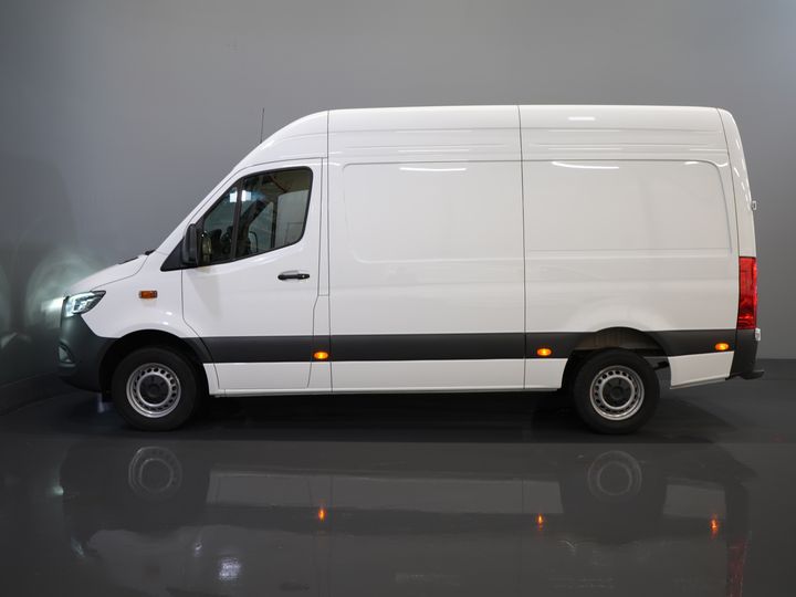 Mercedes-Benz Sprinter Van 317 Aut. L2H2 BPM ¡GRATIS! 3.5t Towbar/ LED/ 270 Gr.Doors/ Gev.Stoel/ Stoelverw./ Navi/ Camera/ PDC/ Carpenter/ Cruise