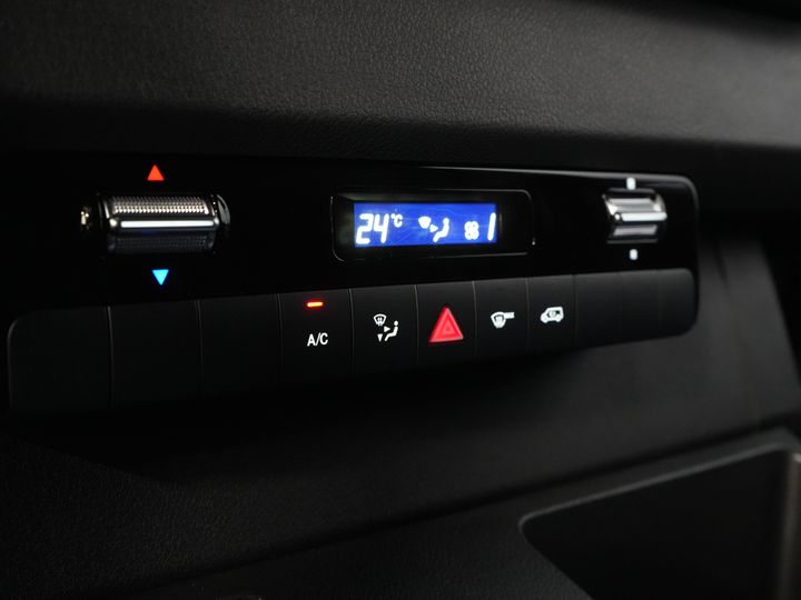 Mercedes-Benz Sprinter Van 317 Aut. L2H2 BPM ¡GRATIS! 3.5t Towbar/ LED/ 270 Gr.Doors/ Gev.Stoel/ Stoelverw./ Navi/ Camera/ PDC/ Carpenter/ Cruise