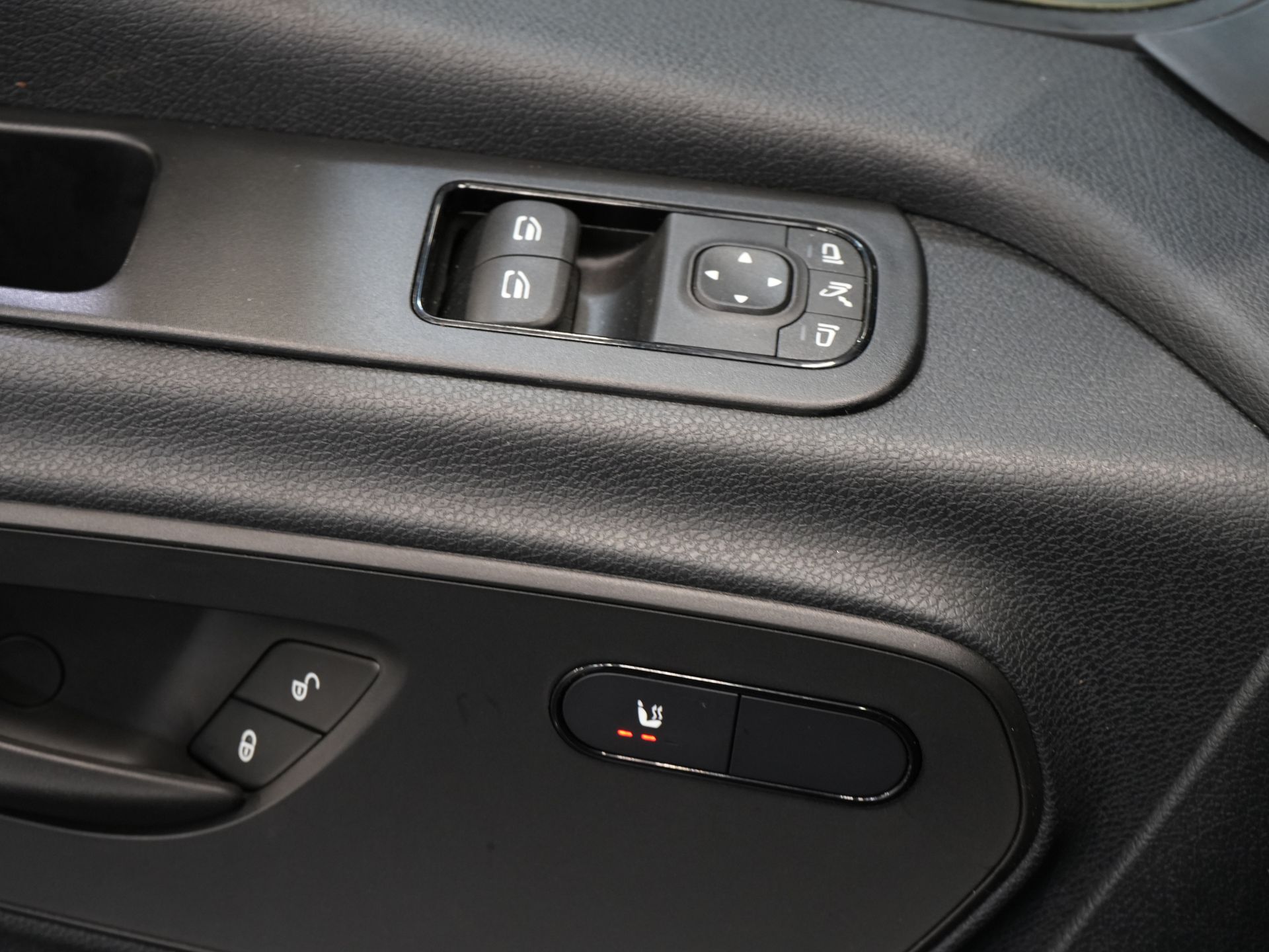 Mercedes-Benz Sprinter Van 317 Aut. L2H2 BPM ¡GRATIS! 3.5t Towbar/ LED/ 270 Gr.Doors/ Gev.Stoel/ Stoelverw./ Navi/ Camera/ PDC/ Carpenter/ Cruise