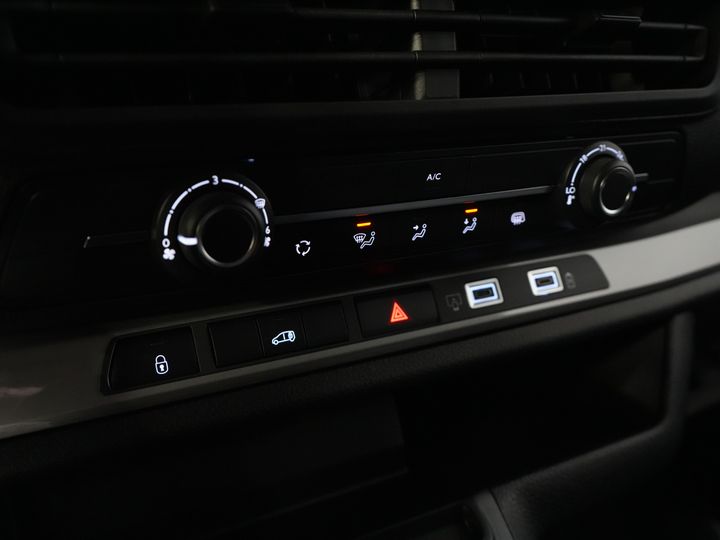 Citroën Jumpy Van 2.0 HDI 180 hp Aut. L3 BPM FREE! Virtual cockpit/ Carplay/ Camera/ PDC/ Cruise/ Airco