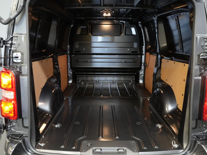 Citroën Jumpy Van 2.0 HDI 180 hp Aut. L3 BPM FREE! Virtual cockpit/ Carplay/ Camera/ PDC/ Cruise/ Airco