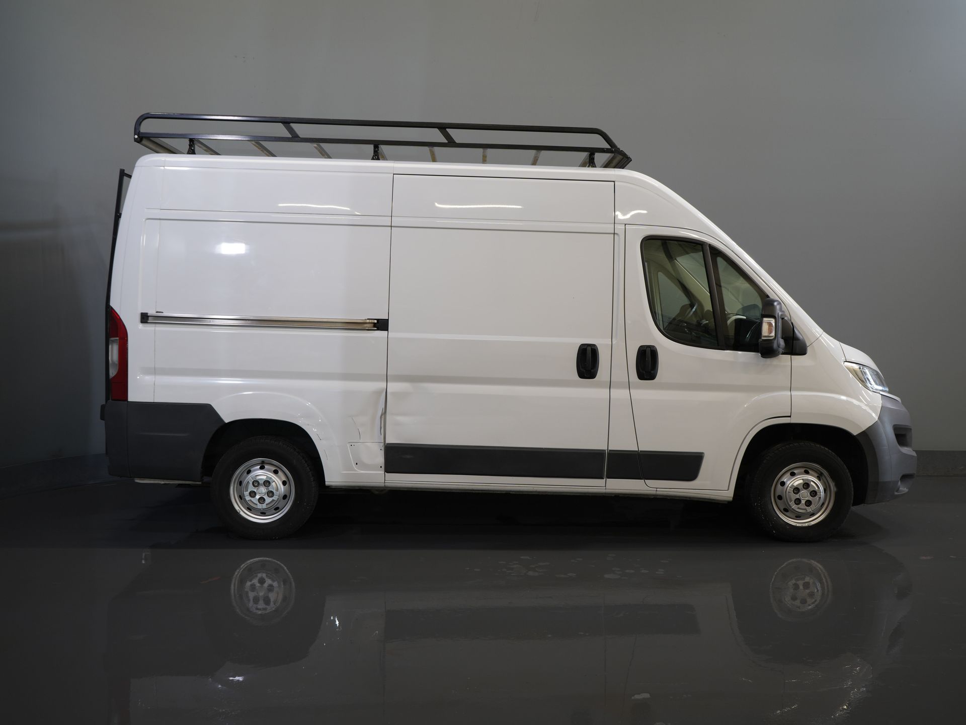 Fiat Ducato Van 2.3 MJ 130 CP L2H2 Imperial + Scară/ Climă/ Navi/ DAB/ PDC/ Cruise/ Bara de remorcare