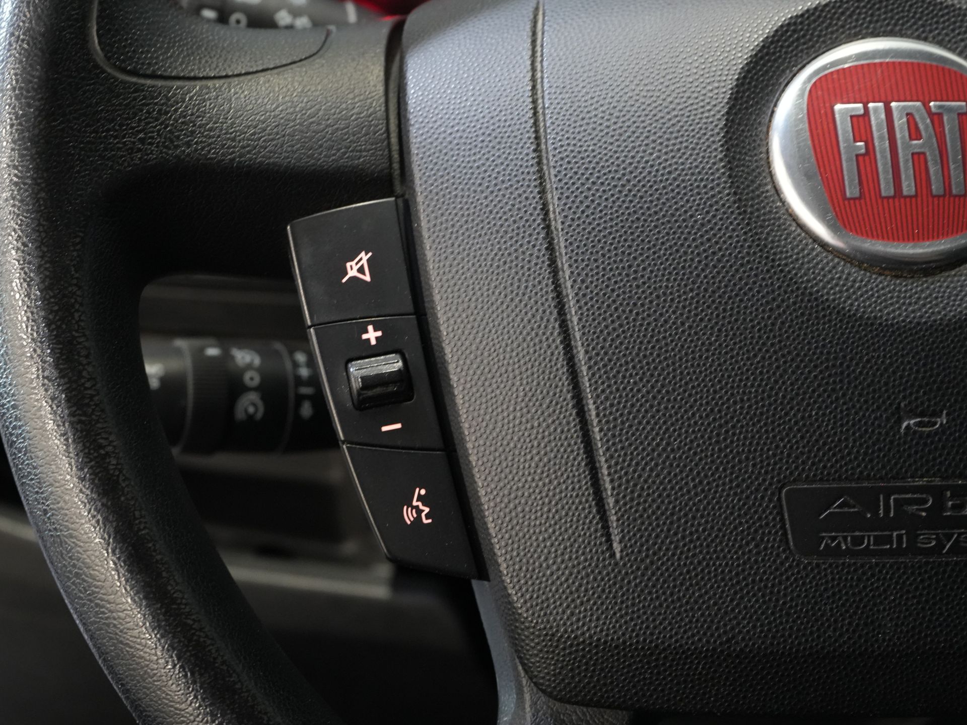 Fiat Ducato Van 2.3 MJ 130 CP L2H2 Imperial + Scară/ Climă/ Navi/ DAB/ PDC/ Cruise/ Bara de remorcare