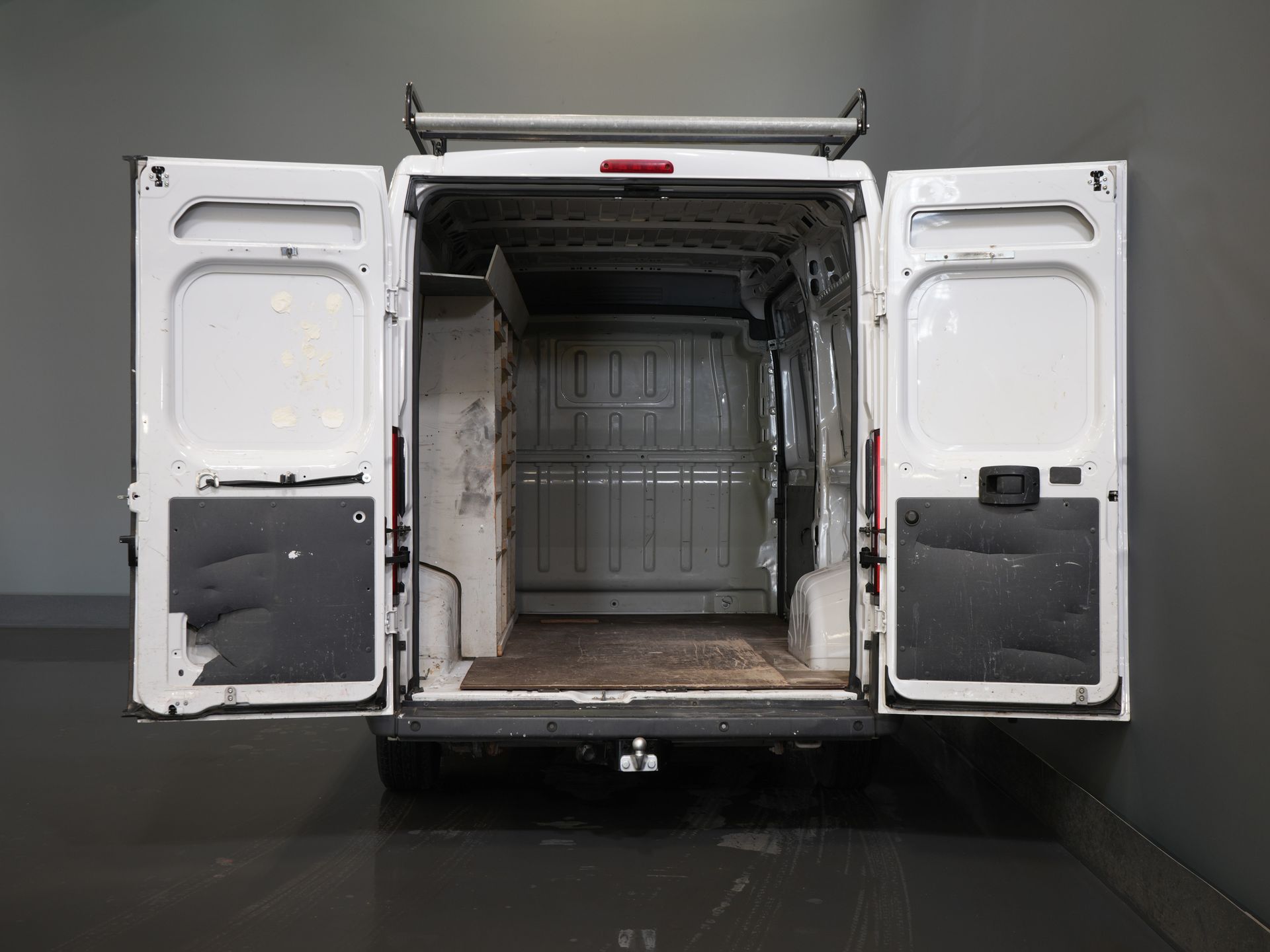 Fiat Ducato Van 2.3 MJ 130 CP L2H2 Imperial + Scară/ Climă/ Navi/ DAB/ PDC/ Cruise/ Bara de remorcare