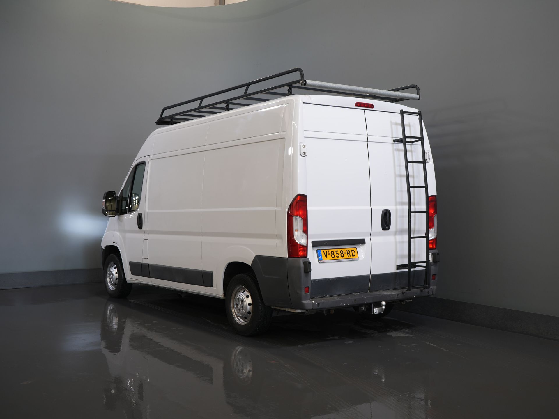 Fiat Ducato Van 2.3 MJ 130 CP L2H2 Imperial + Scară/ Climă/ Navi/ DAB/ PDC/ Cruise/ Bara de remorcare