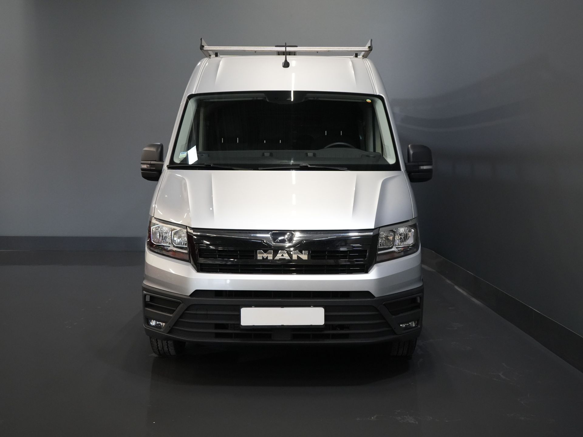 MAN TGE Van 3,180 180 hp DSG Aut. L4H3 DC Double Cab BPM FREE! 7 pers./ 270Gr. Doors/ Carplay/ Imperial + Stairs/ Gev.Stoel/ Cruise/ Came