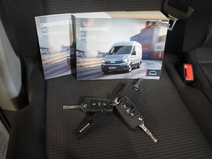 MAN TGE Van 3,180 180 hp DSG Aut. L4H3 DC Double Cab BPM FREE! 7 pers./ 270Gr. Doors/ Carplay/ Imperial + Stairs/ Gev.Stoel/ Cruise/ Came