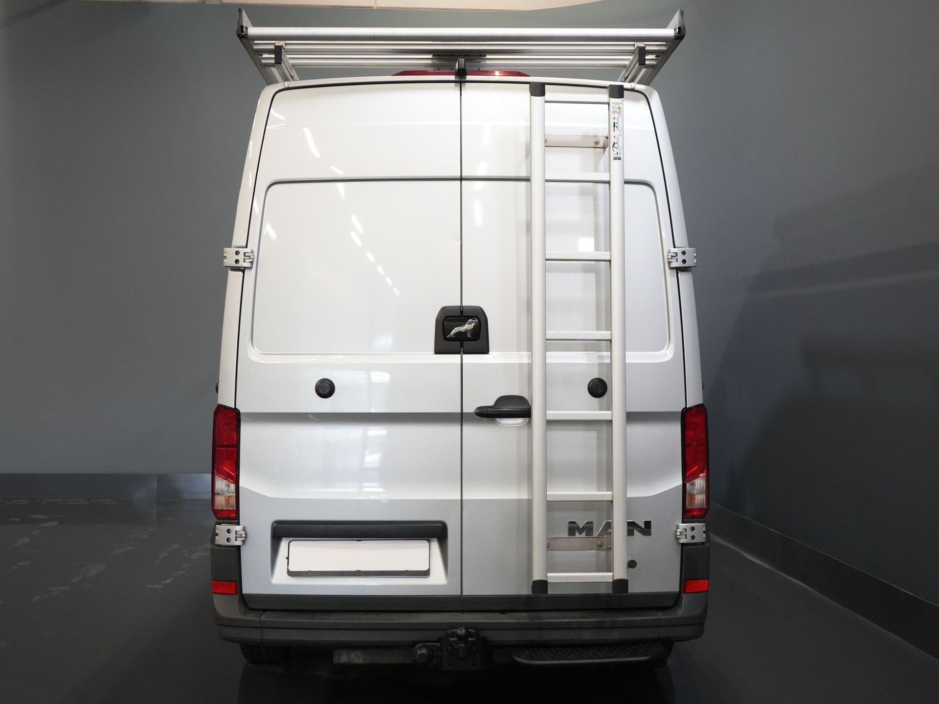 MAN TGE Van 3,180 180 hp DSG Aut. L4H3 DC Double Cab BPM FREE! 7 pers./ 270Gr. Doors/ Carplay/ Imperial + Stairs/ Gev.Stoel/ Cruise/ Came