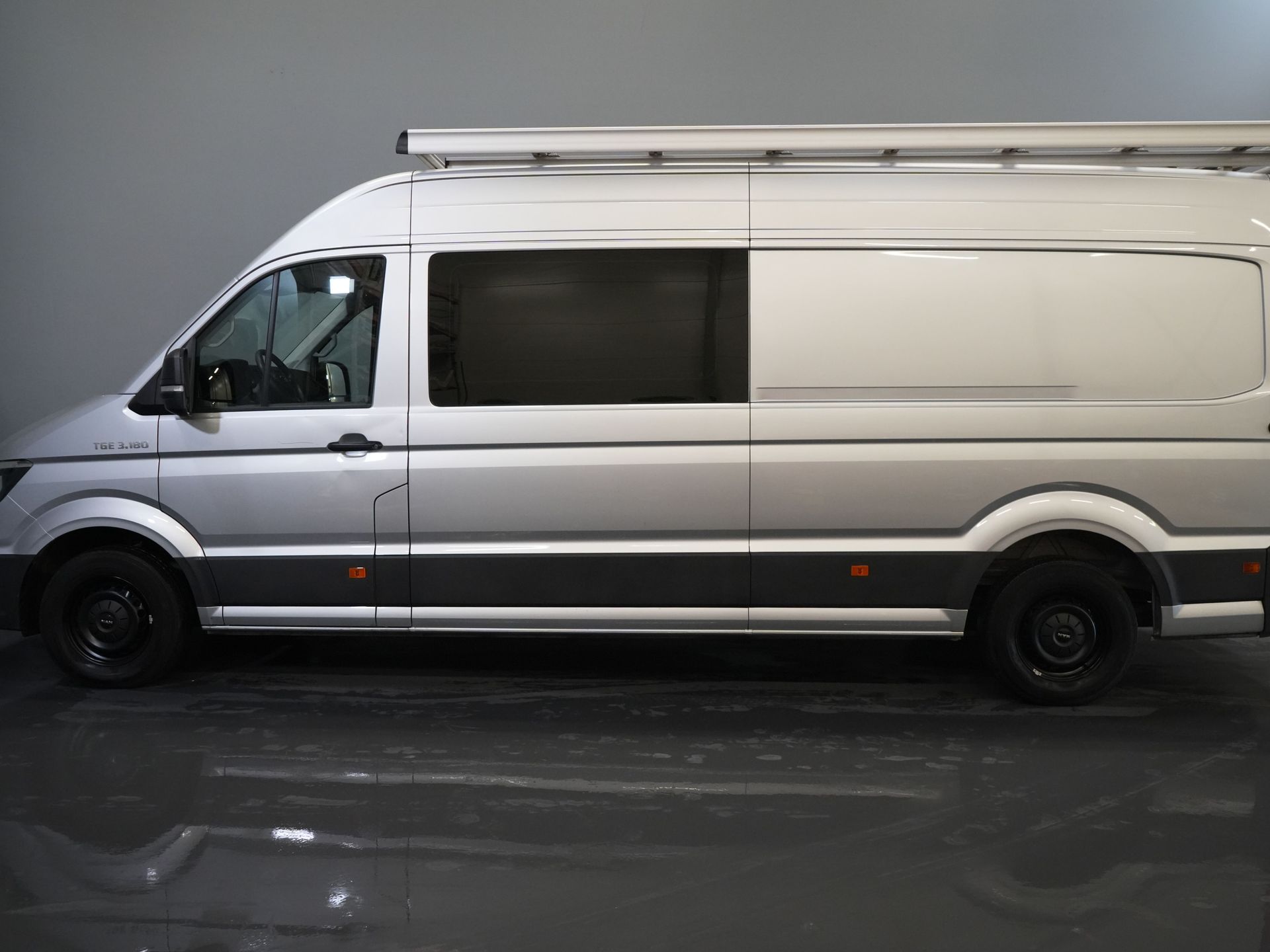 MAN TGE Van 3,180 180 hp DSG Aut. L4H3 DC Double Cab BPM FREE! 7 pers./ 270Gr. Doors/ Carplay/ Imperial + Stairs/ Gev.Stoel/ Cruise/ Came