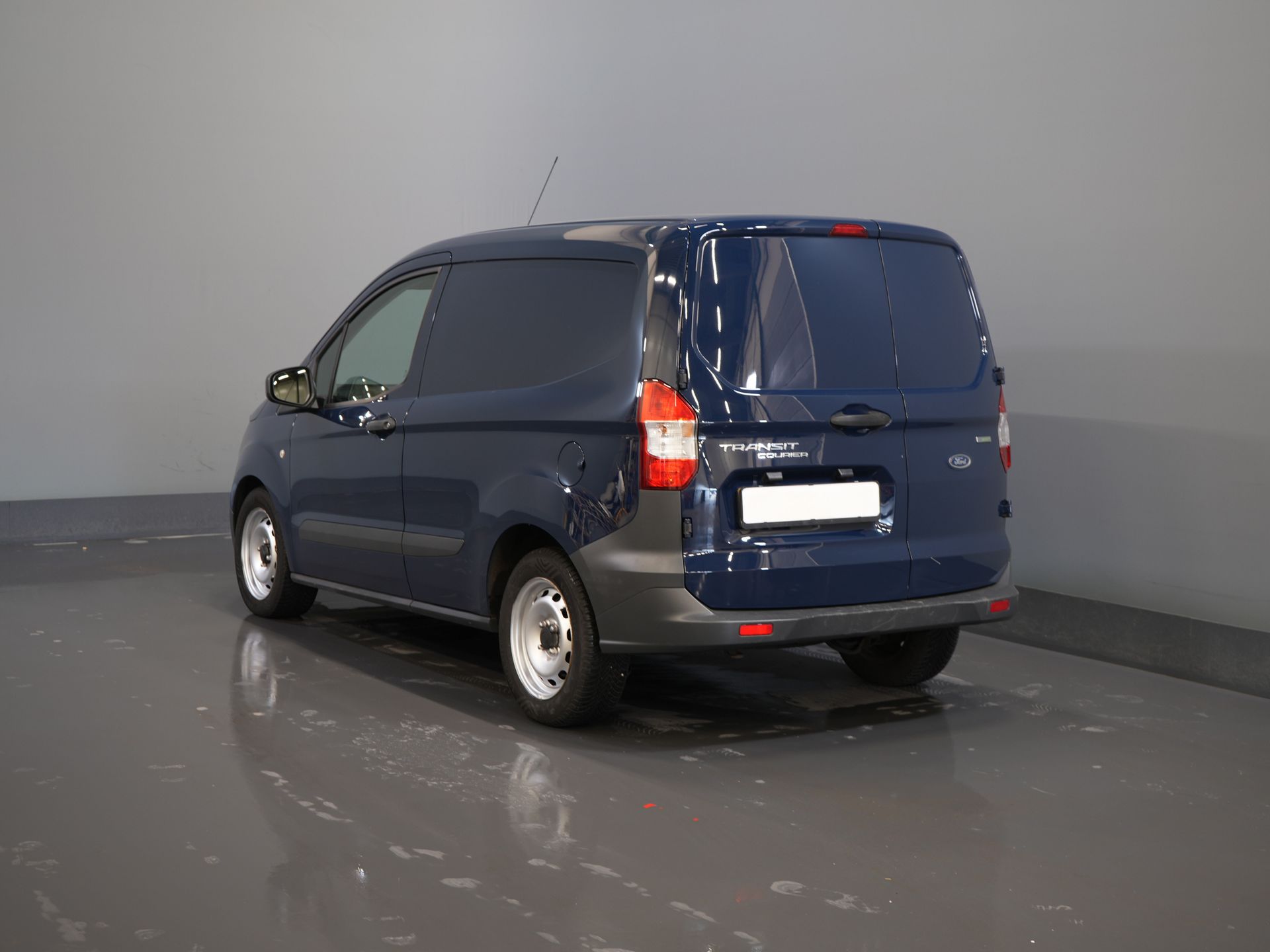 Ford Transit Courier Bestelbus 1.0 100 pk BPM VRIJ! BENZINE/ Stoelverw./ Voorruit.Verw./ Airco