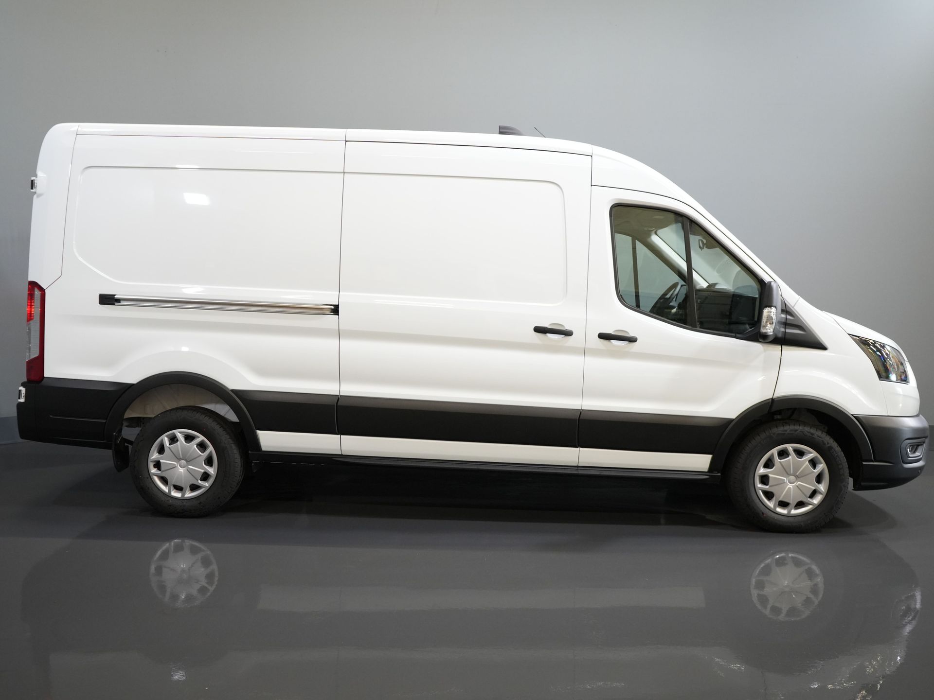 Ford Transit Van 350 2.0 TDCI 130 hp Aut. L3H2 Trend BPM FREE/ Cruise/ PDC V+A/ DAB/ Airco